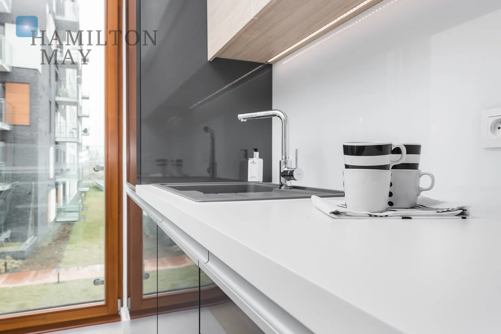 Ekskluzywny apartament z balkonem w sercu Krakowa - slider