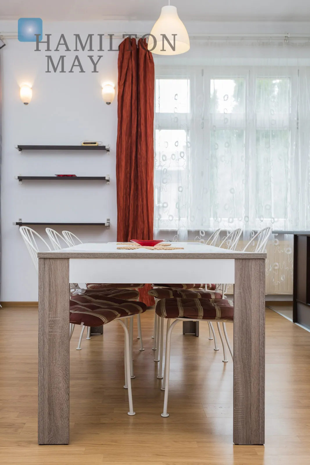 Przestronne i słoneczne mieszkanie z dwoma sypialniami w centrum Krakowa - slider