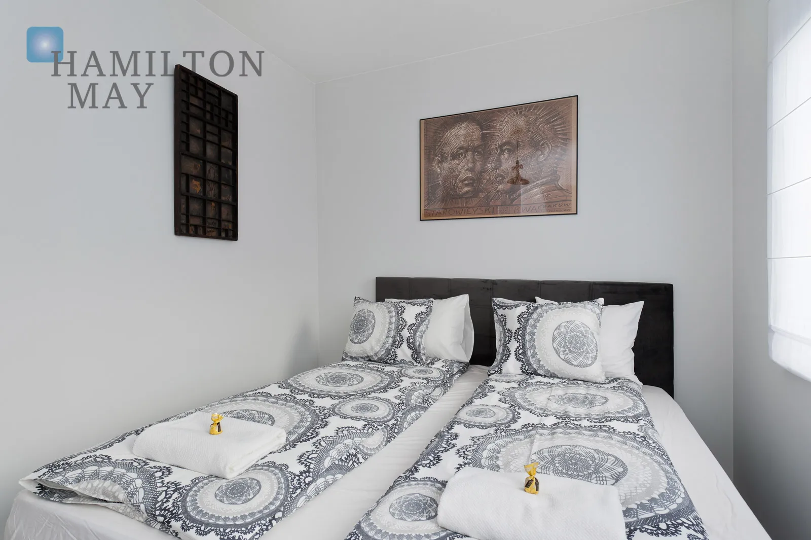 A modern apartment in the prestigious Ludwinów development on the Vistula Boulevards - slider