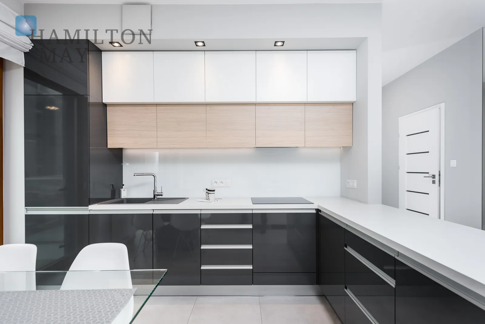 Ekskluzywny apartament z balkonem w sercu Krakowa - slider