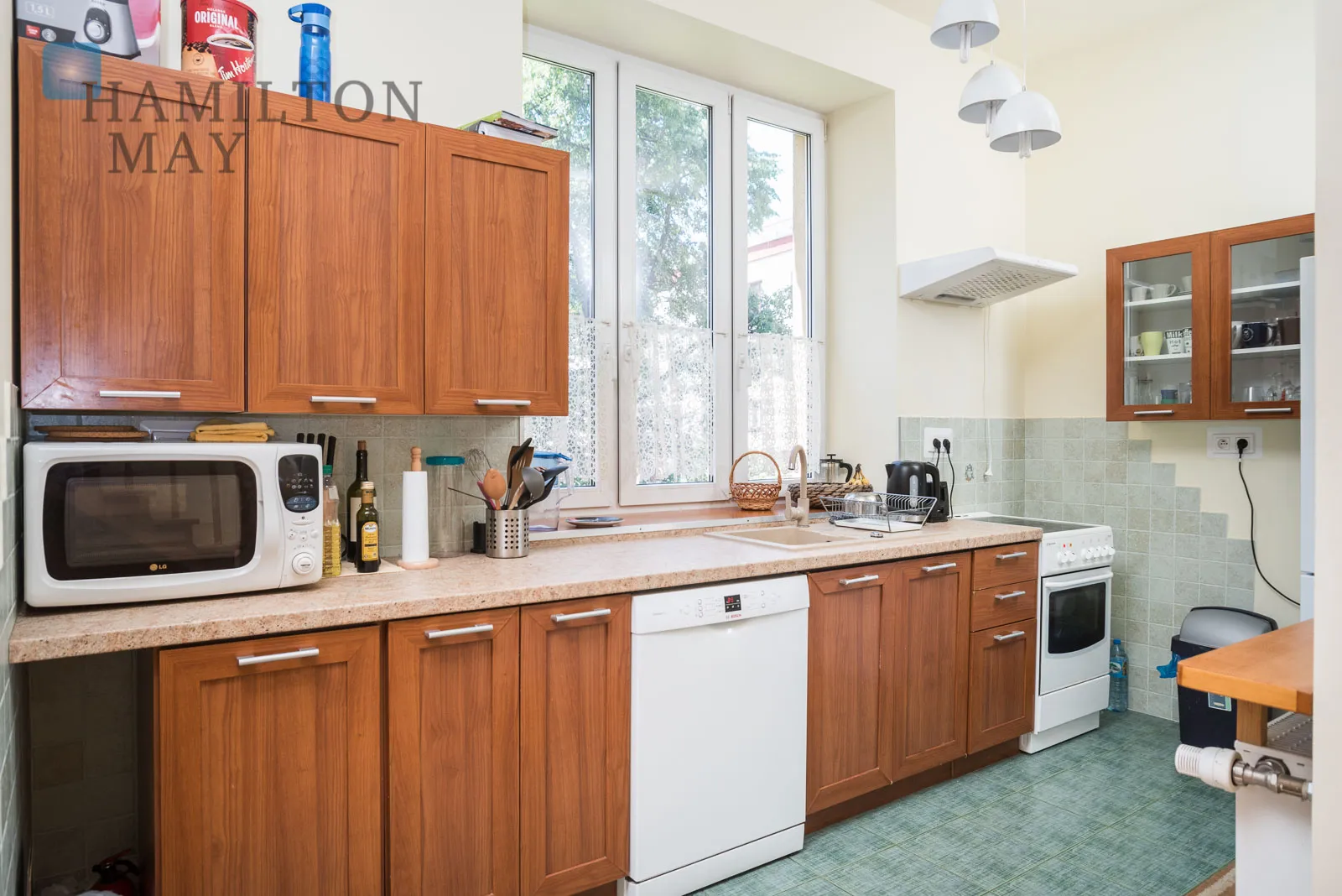 Spacious and quiet apartment located on Grzegórzecka Street - slider