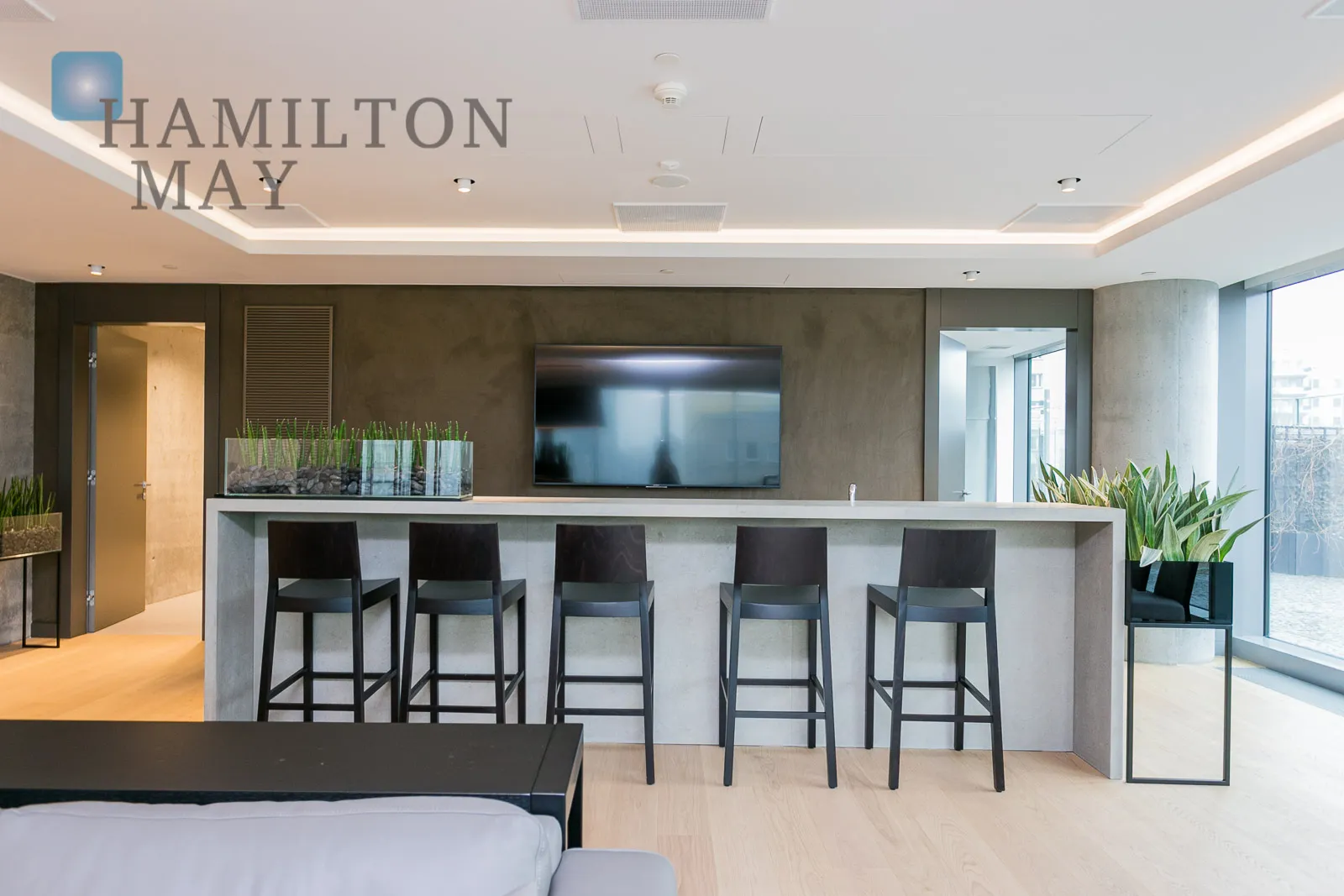 Luxury apartment in Cosmopolitan with panoramic city views - slider