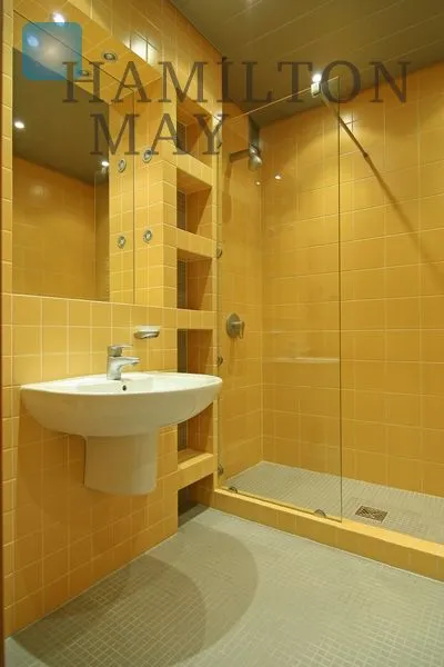 Modern two bedroom apartment in a great location - slider