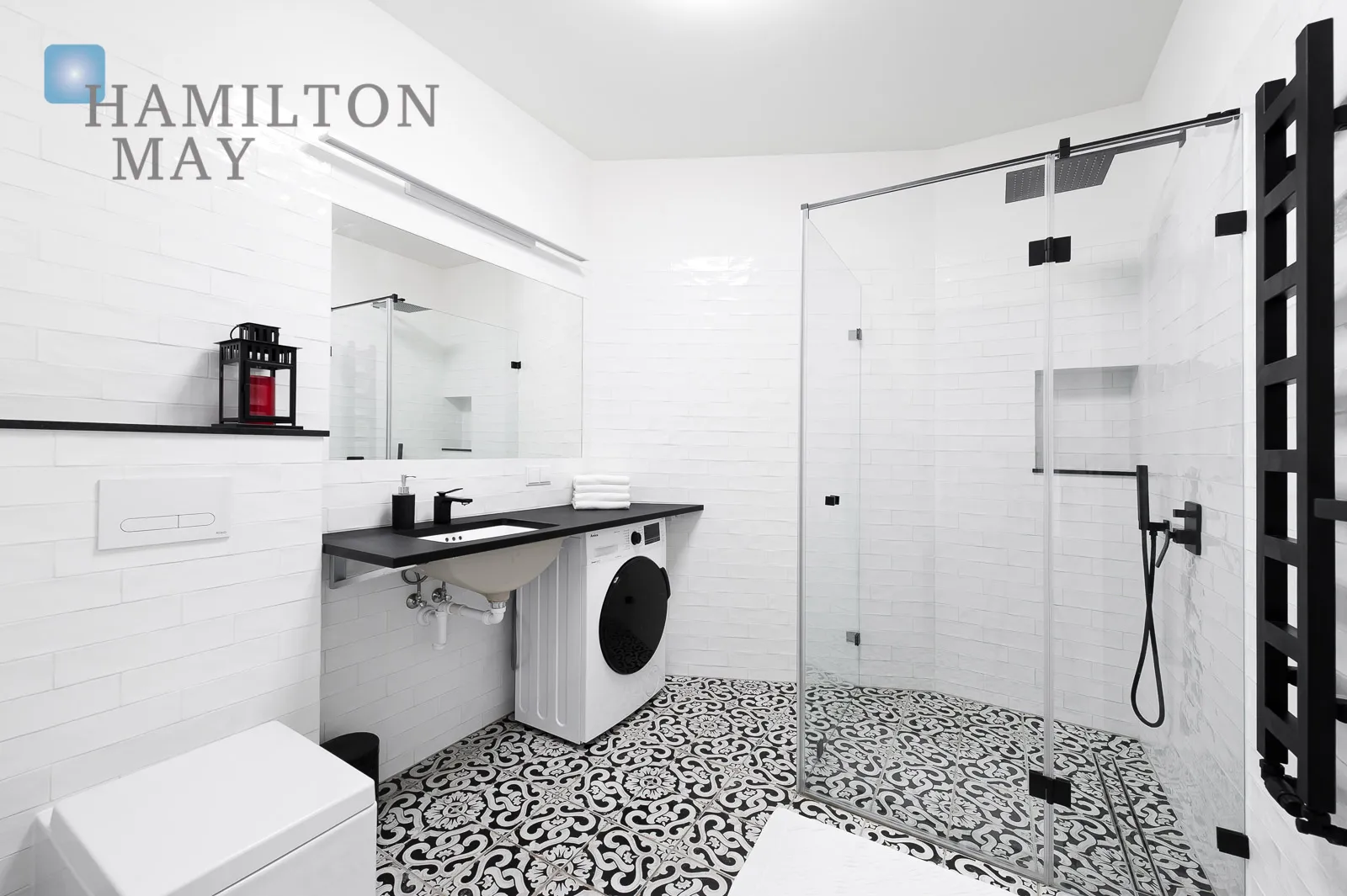 A modern apartment with a terrace in the prestigious Ludwinów development on the Vistula Boulevards - slider