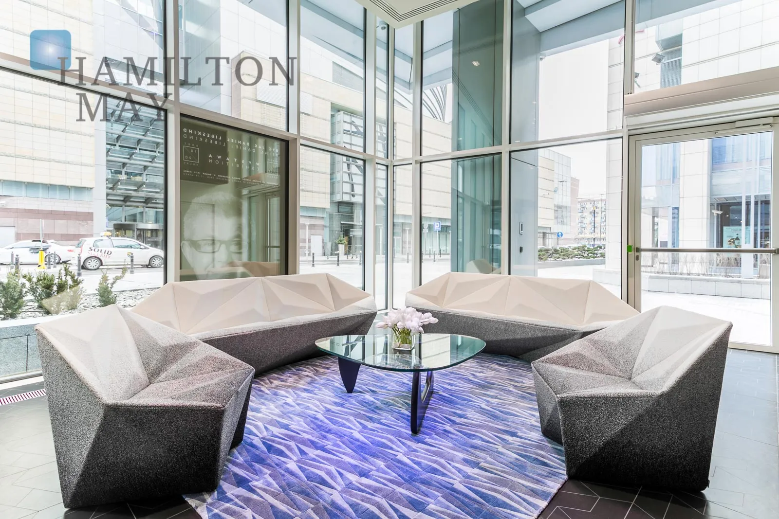 Unique, spectacular apartment with two bedrooms in the famous Złota 44 development - slider