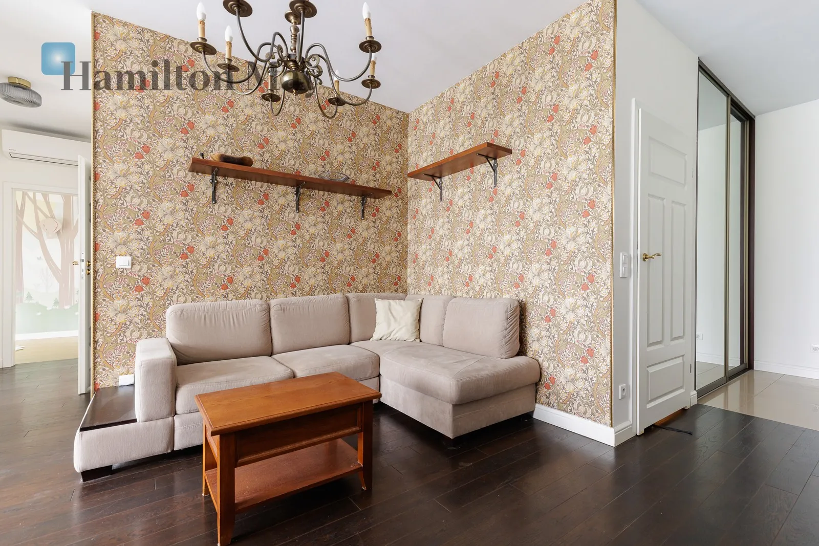City: Warszawa Street: Jara Region: Wilanów Subregion: Zawady Distance to centre: 9.24 km Price: 7000 PLN Bedrooms: 3 Bathrooms: 1 - slider