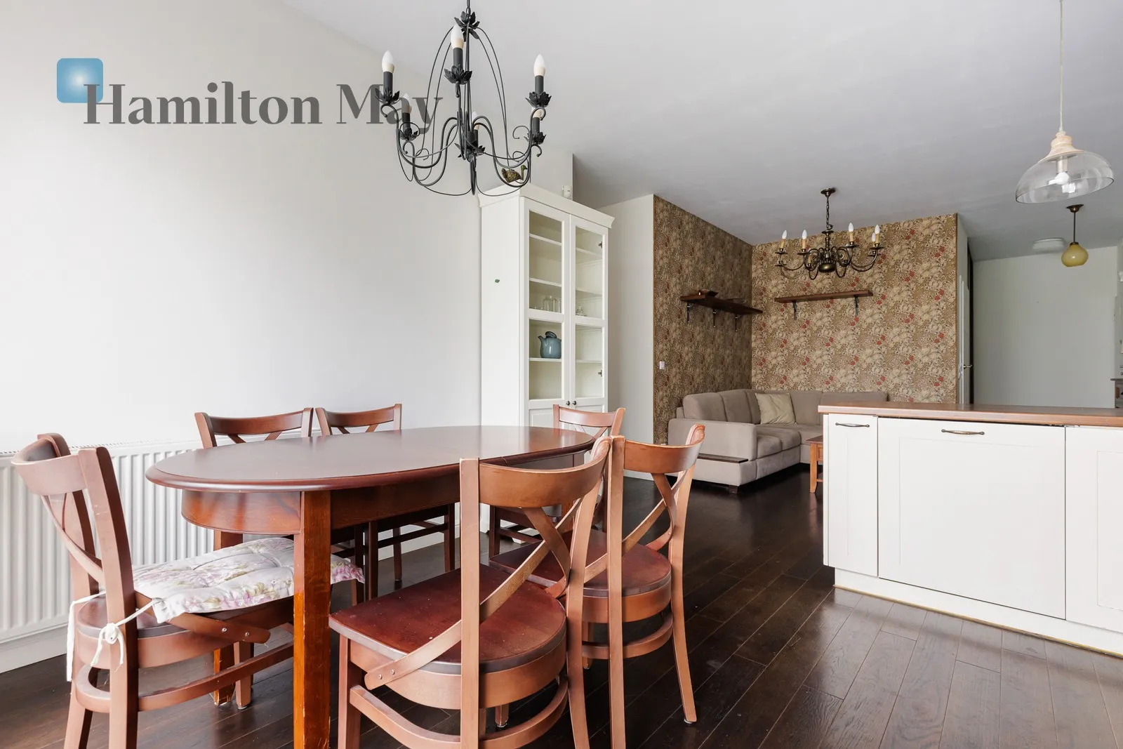 Street: Jara Region: Wilanów Subregion: Zawady Distance to centre: 9.24 km Price: 7000 PLN Bedrooms: 3 Bathrooms: 1 Size: 74m2 - slider