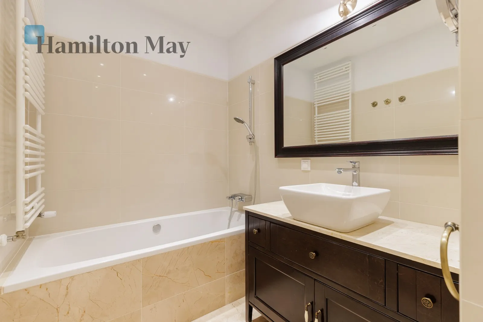 City: Warszawa Street: Jara Region: Wilanów Subregion: Zawady Distance to centre: 9.24 km Price: 7000 PLN - slider