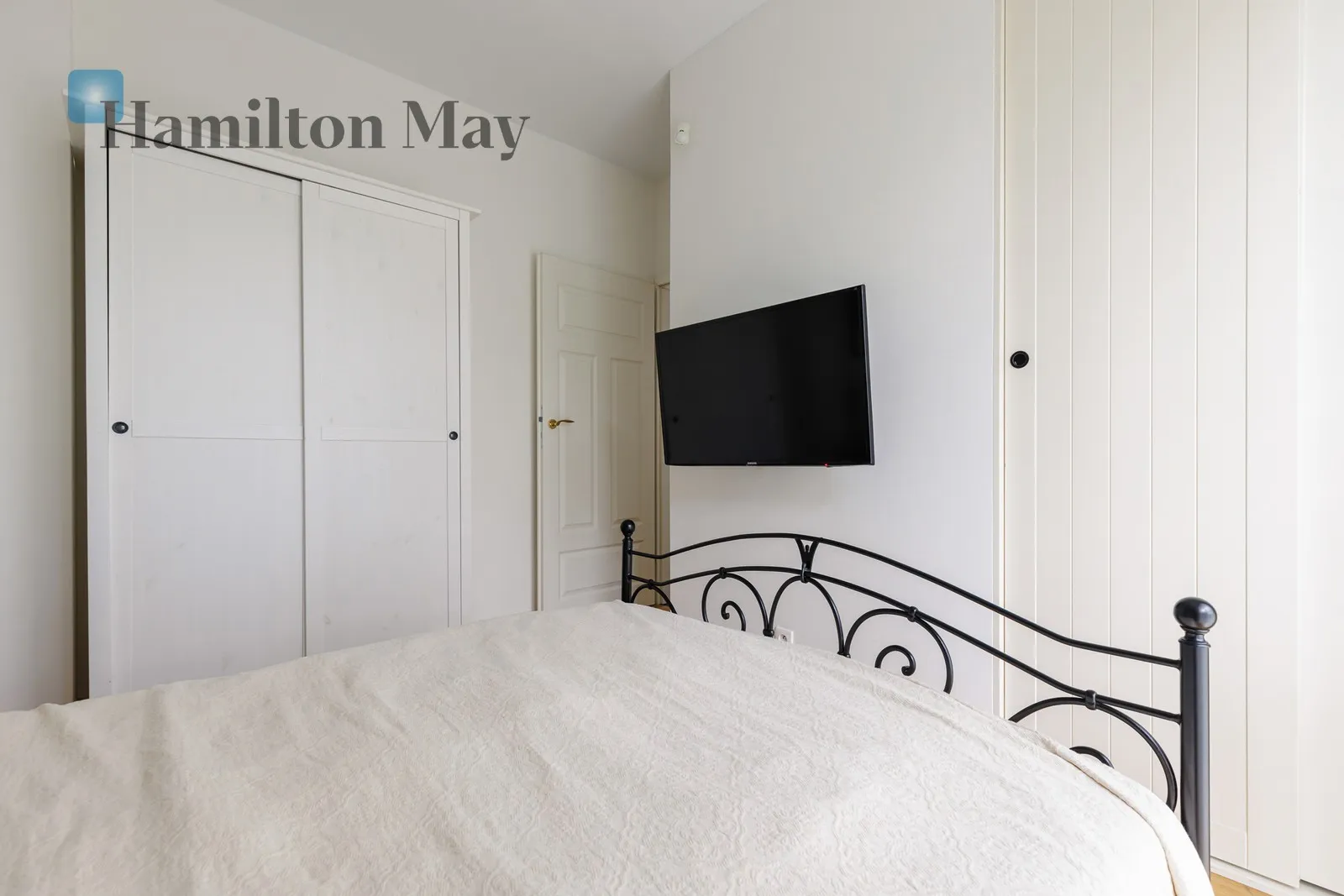 Subregion: Zawady Distance to centre: 9.24 km Price: 7000 PLN Bedrooms: 3 Bathrooms: 1 Size: 74m2 Price/m2: 95 PLN - slider