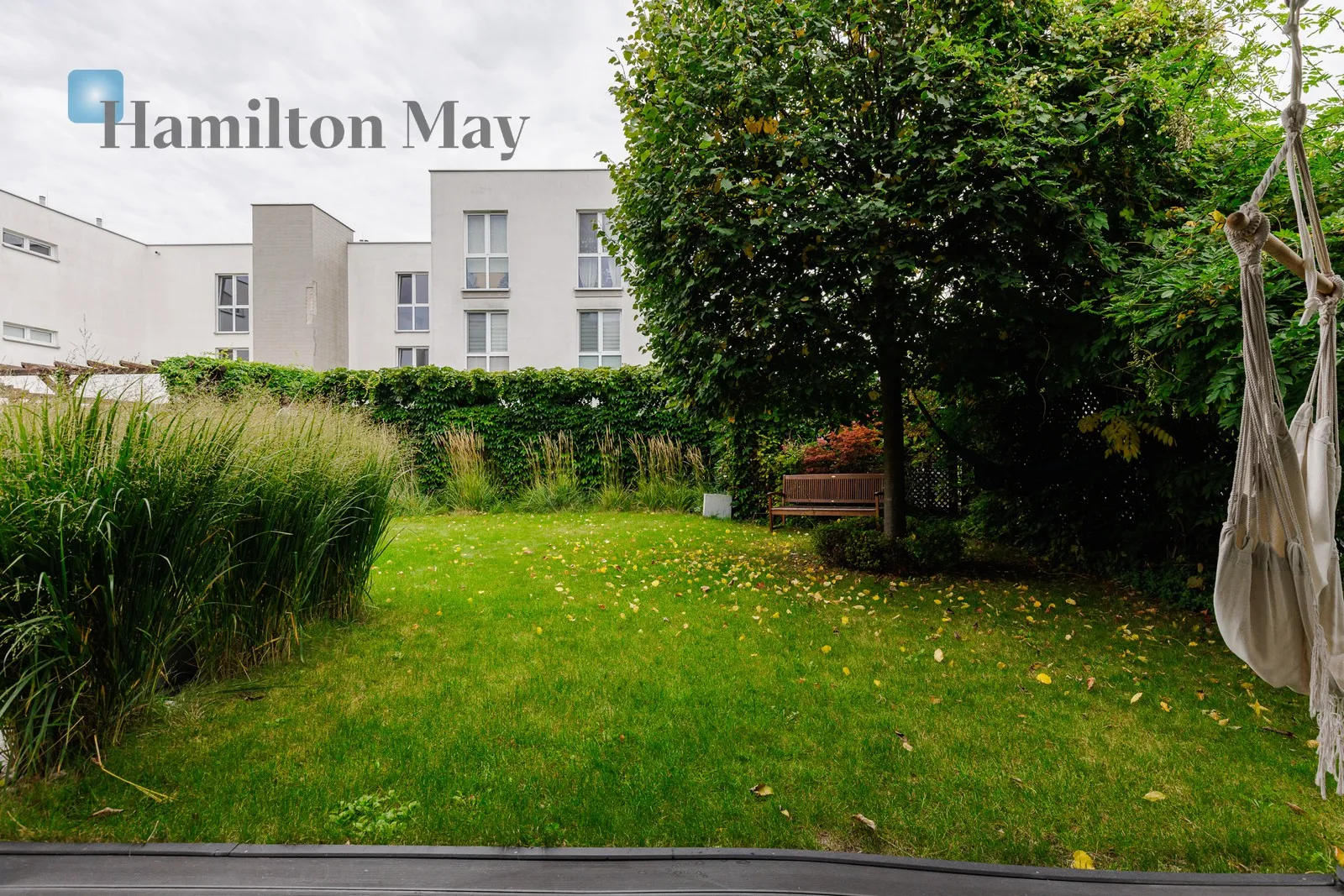 Price: 7000 PLN Bedrooms: 3 Bathrooms: 1 Size: 74m2 Price/m2: 95 PLN - slider