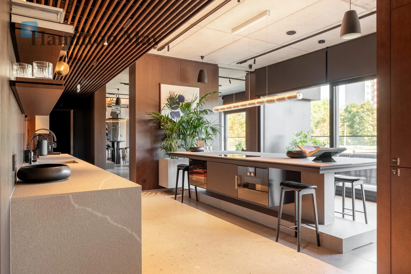 Level: 6 Price: 4650 PLN Bedrooms: 2 Bathrooms: 1 Size: 59m2 - slider