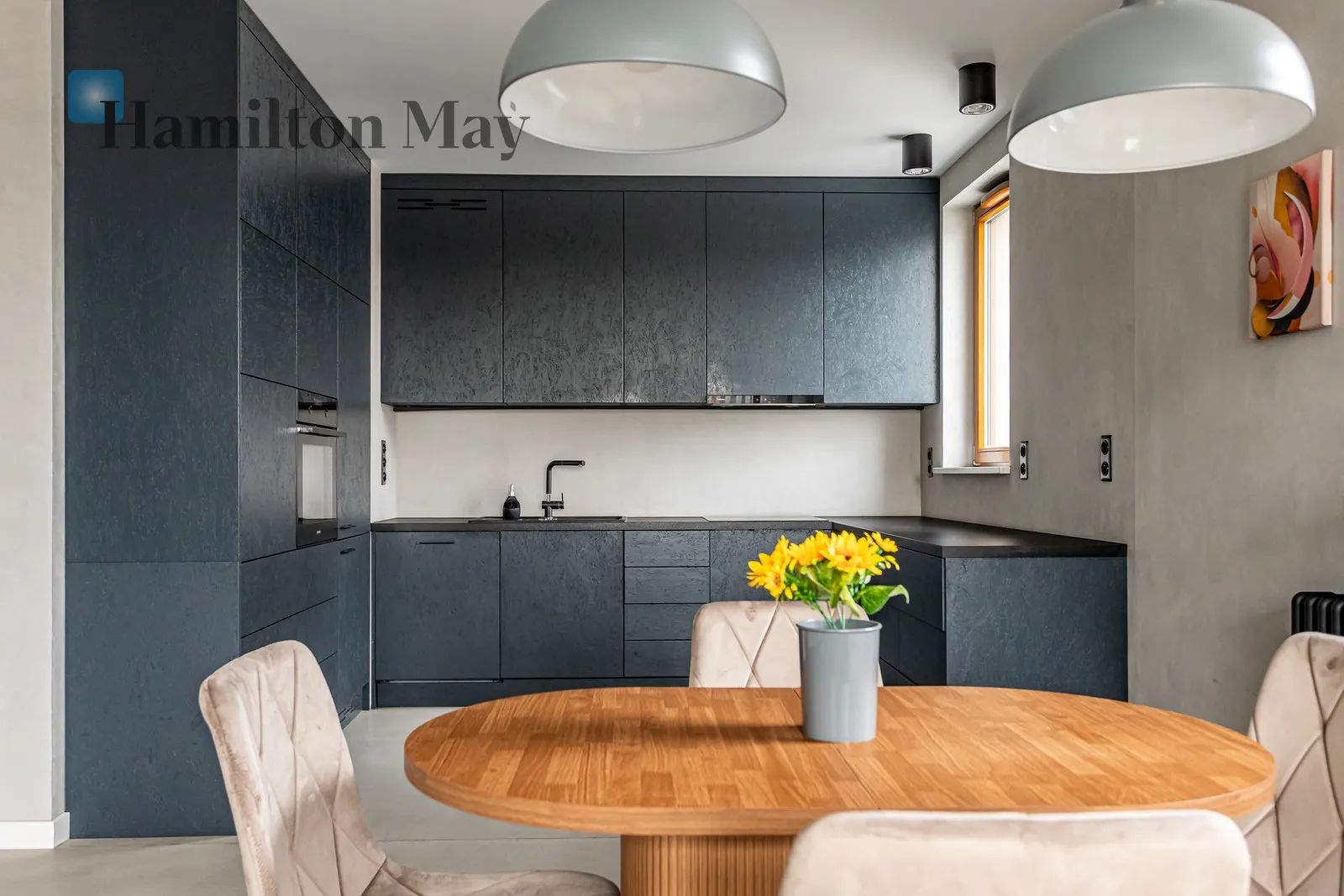 City: Warszawa Street: Marcina Kasprzaka Region: Wola Subregion: Czyste Distance to centre: 3.92 km Level: 12 Price: 9000 PLN Bedrooms: 2 - slider
