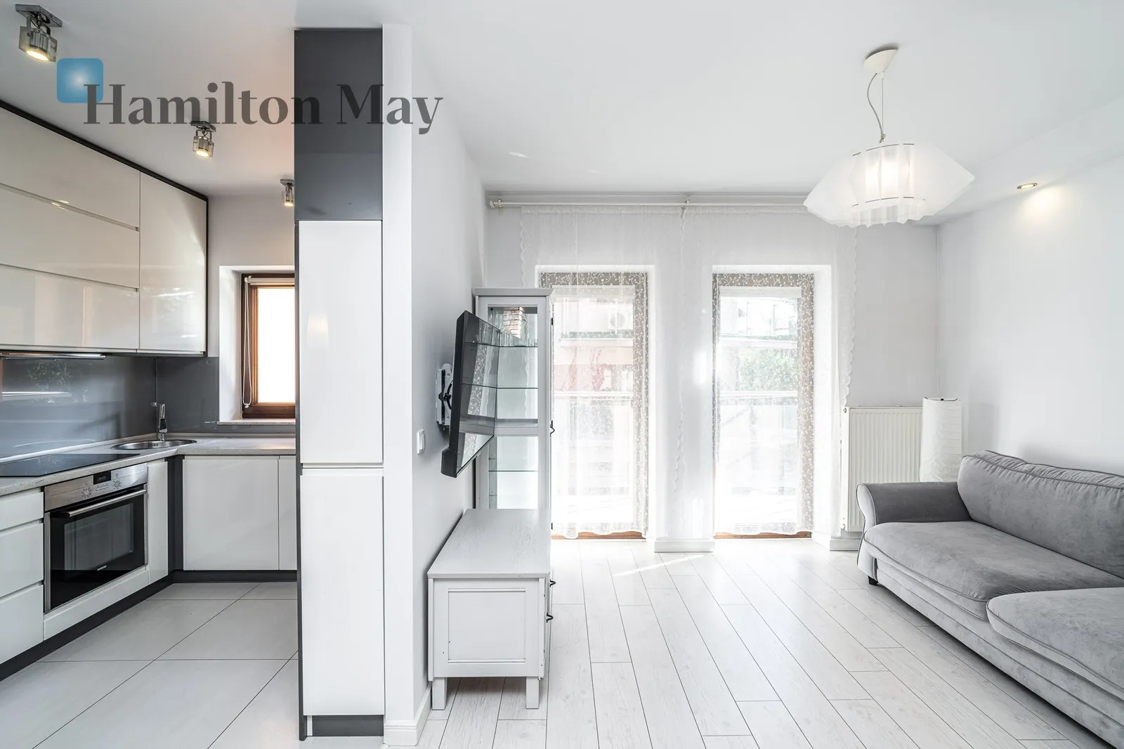 City: Kraków Street: Wiktora Heltmana Region: Podgórze Distance to centre: 4.21 km Level: 1 Price: 3900 PLN Bedrooms: 2 Bathrooms: 1 Size: 68.08m2 - slider