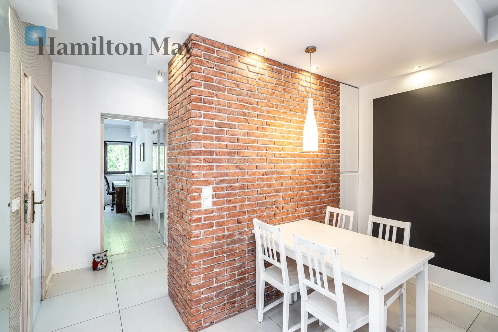 City: Kraków Street: Wiktora Heltmana Region: Podgórze Distance to centre: 4.21 km Level: 1 Price: 3900 PLN Bedrooms: 2 - slider
