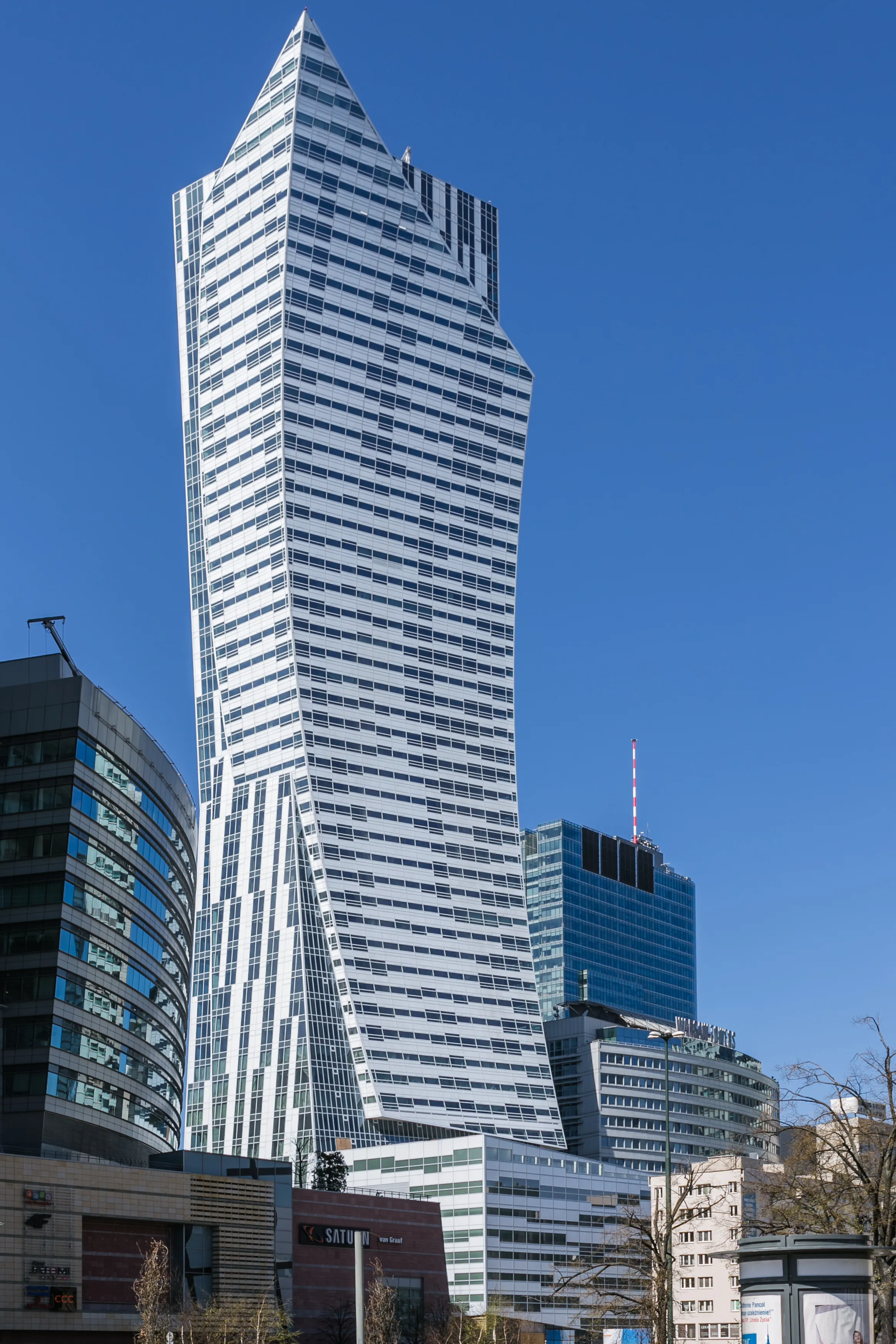 Unique, designer apartment located on the 51st floor of the Złota 44 development - slider