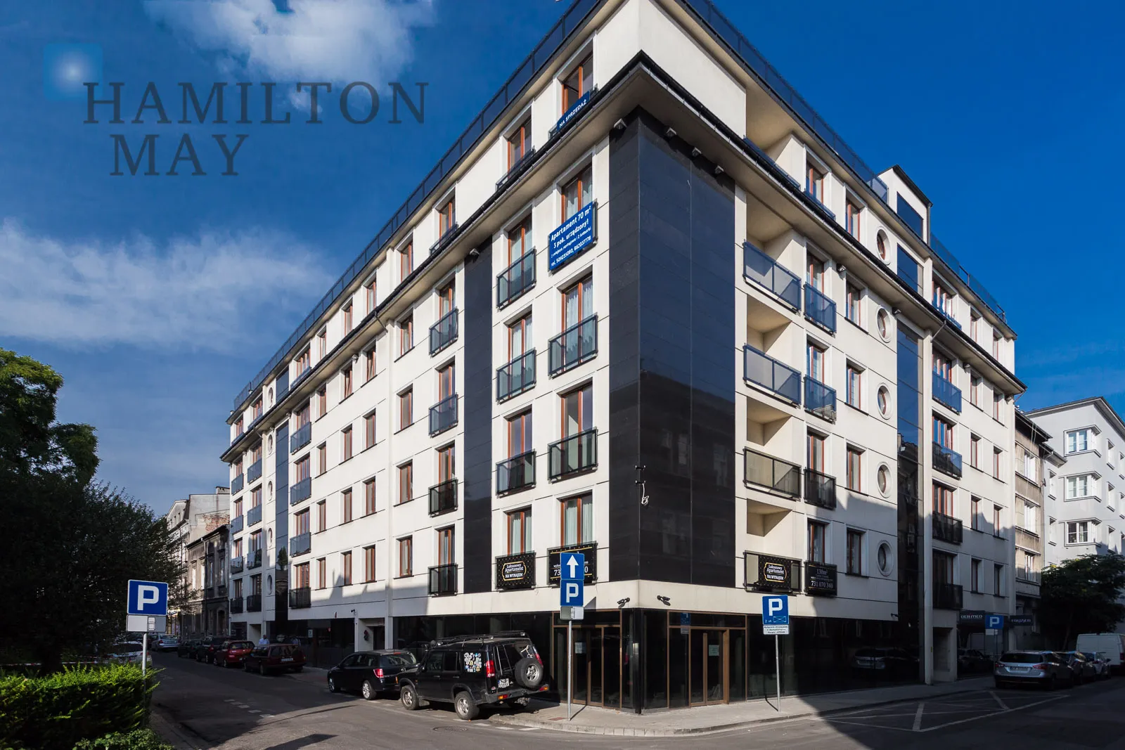 Luxurious and modern 3-bedroom apartment with a garage space in the center of Krakow, Residence Pod Złotym Globem - slider