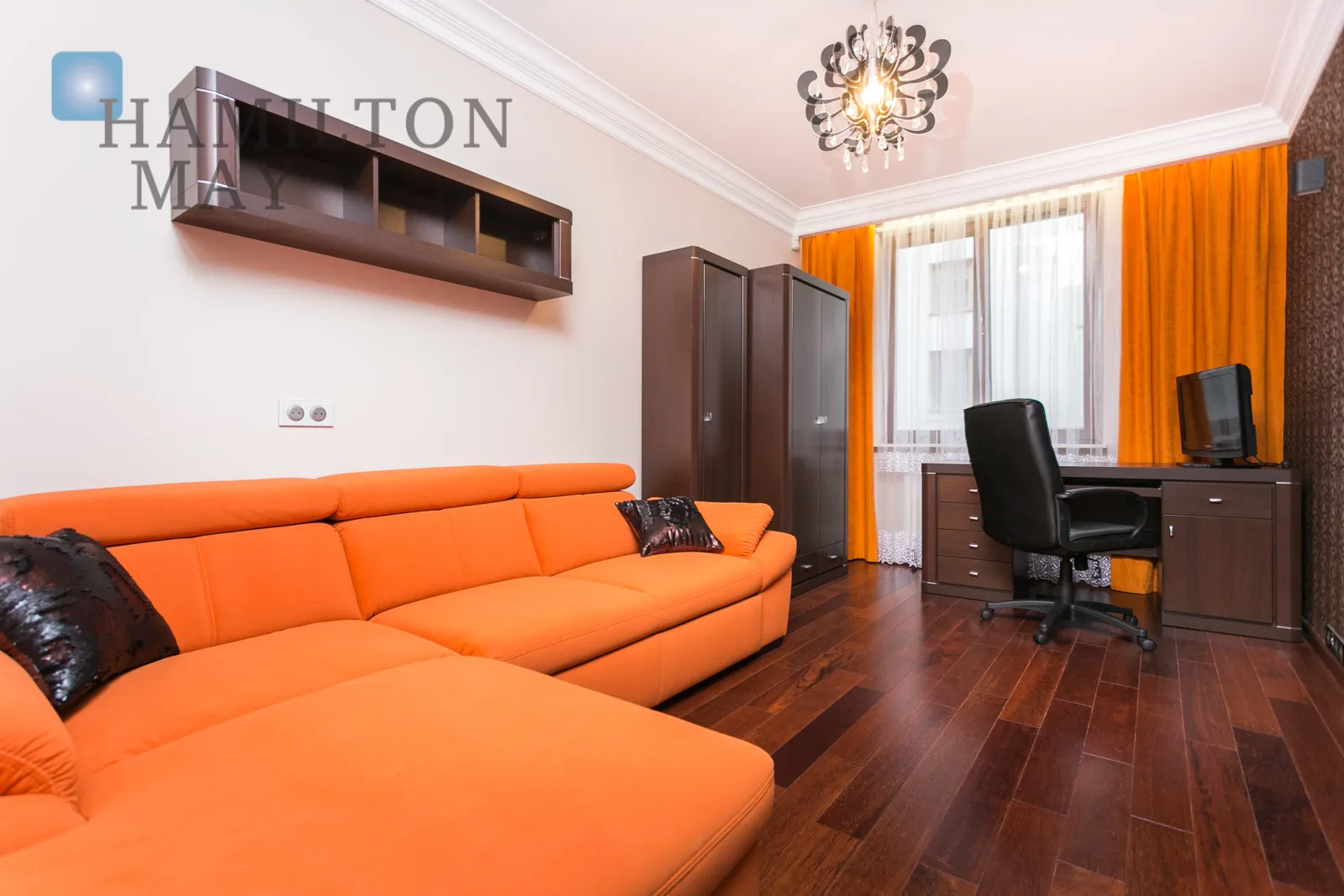 Luxurious and modern 3-bedroom apartment with a garage space in the center of Krakow, Residence Pod Złotym Globem - slider