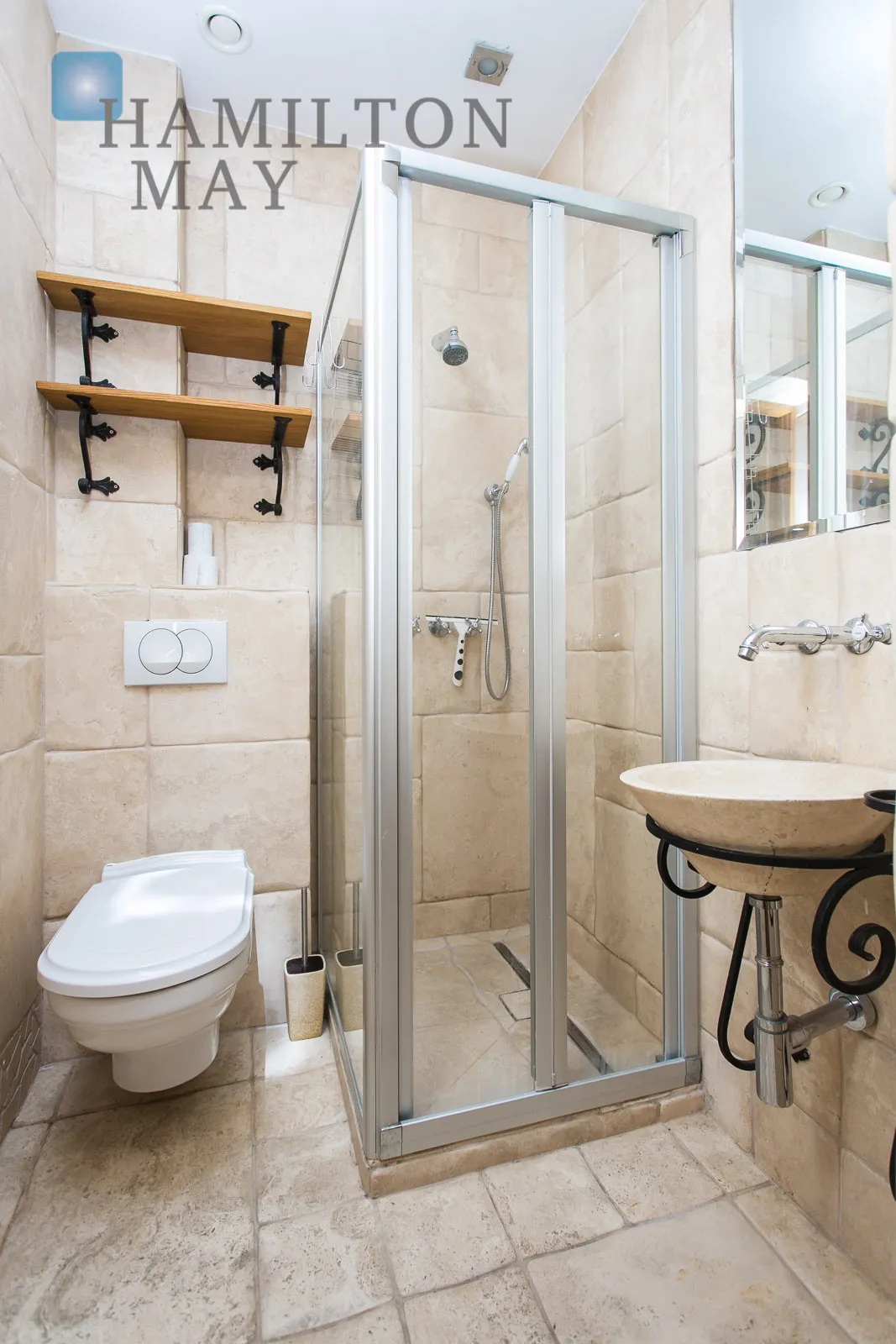 Region: Mogilany Distance to centre: 13.82 km Price: 2670000 PLN Bedrooms: 3 - slider