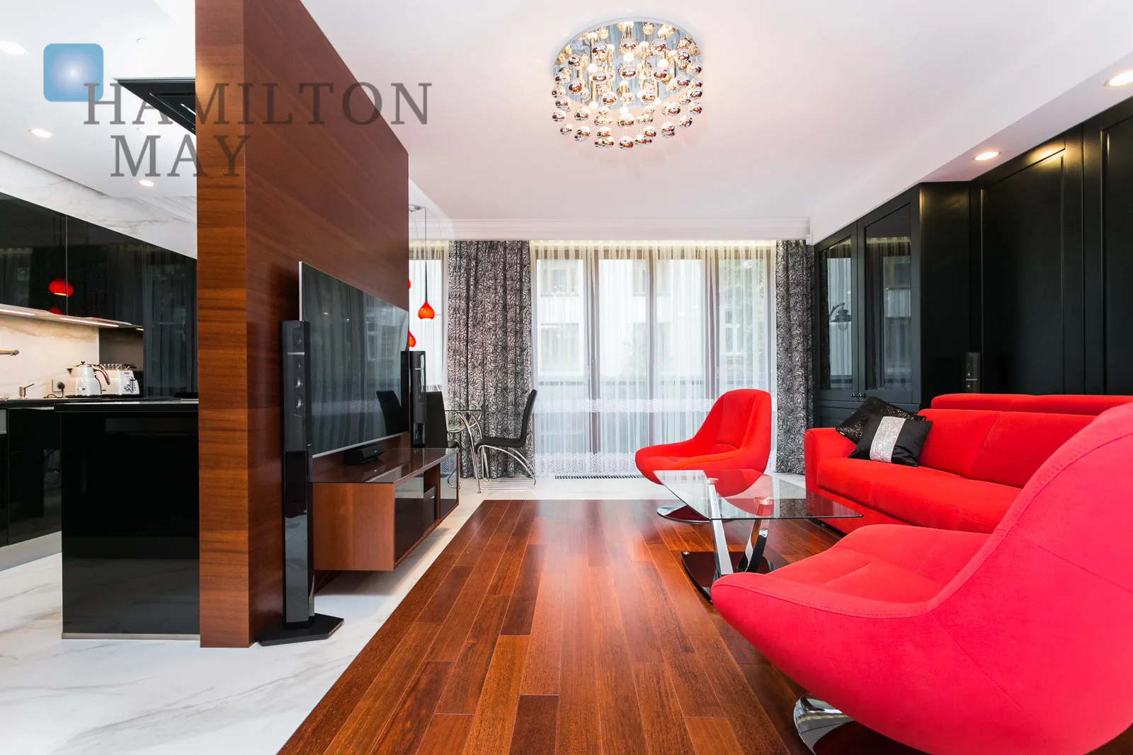 Luxurious and modern 3-bedroom apartment with a garage space in the center of Krakow, Residence Pod Złotym Globem - slider