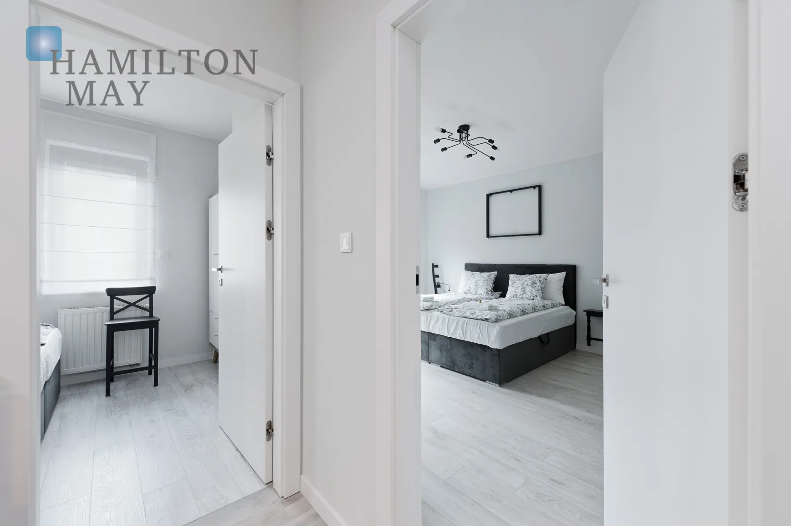 A modern apartment in the prestigious Ludwinów development on the Vistula Boulevards - slider