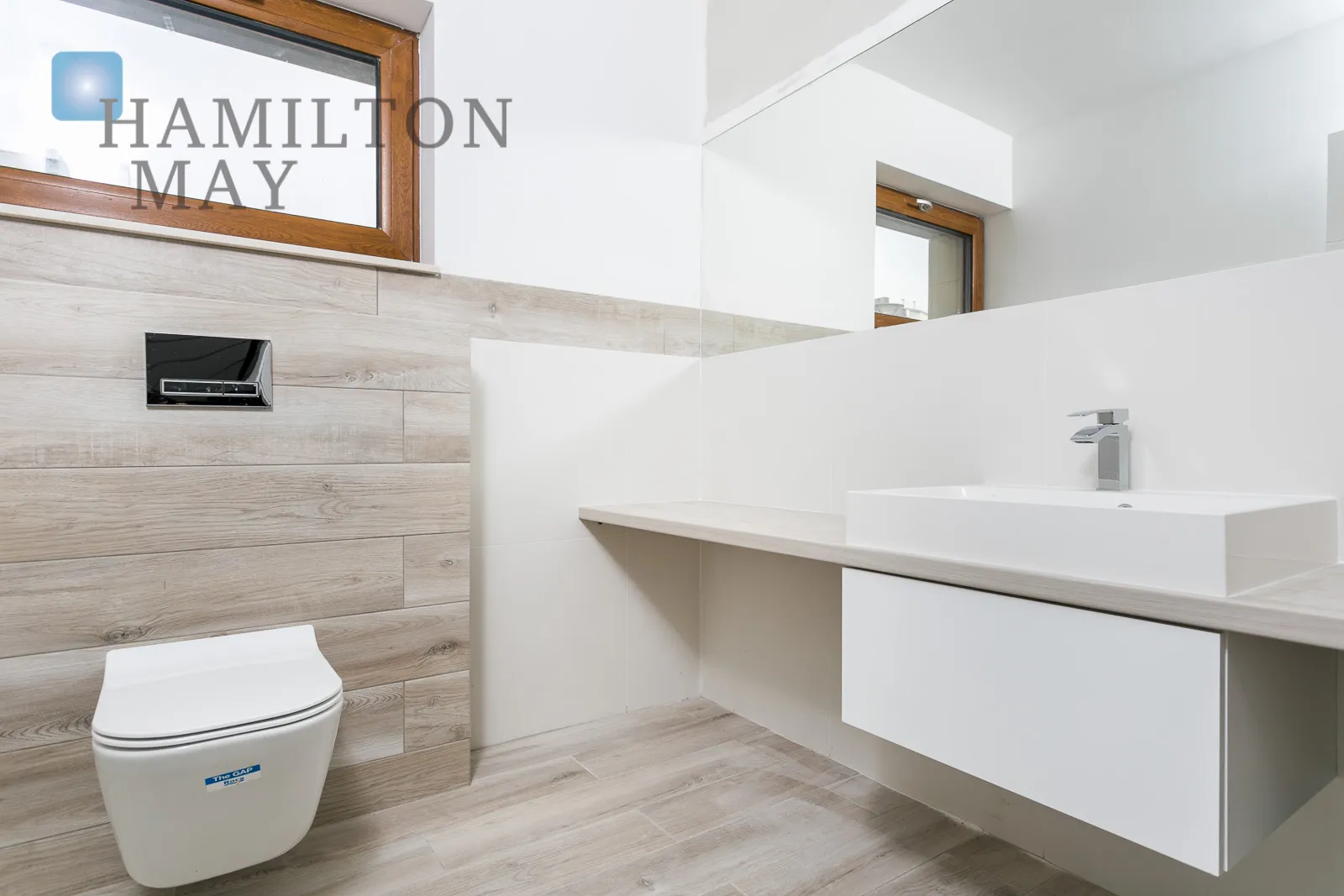 A beautiful, modern house in the Kapriola estate, right next to Miasteczko Wilanów - slider