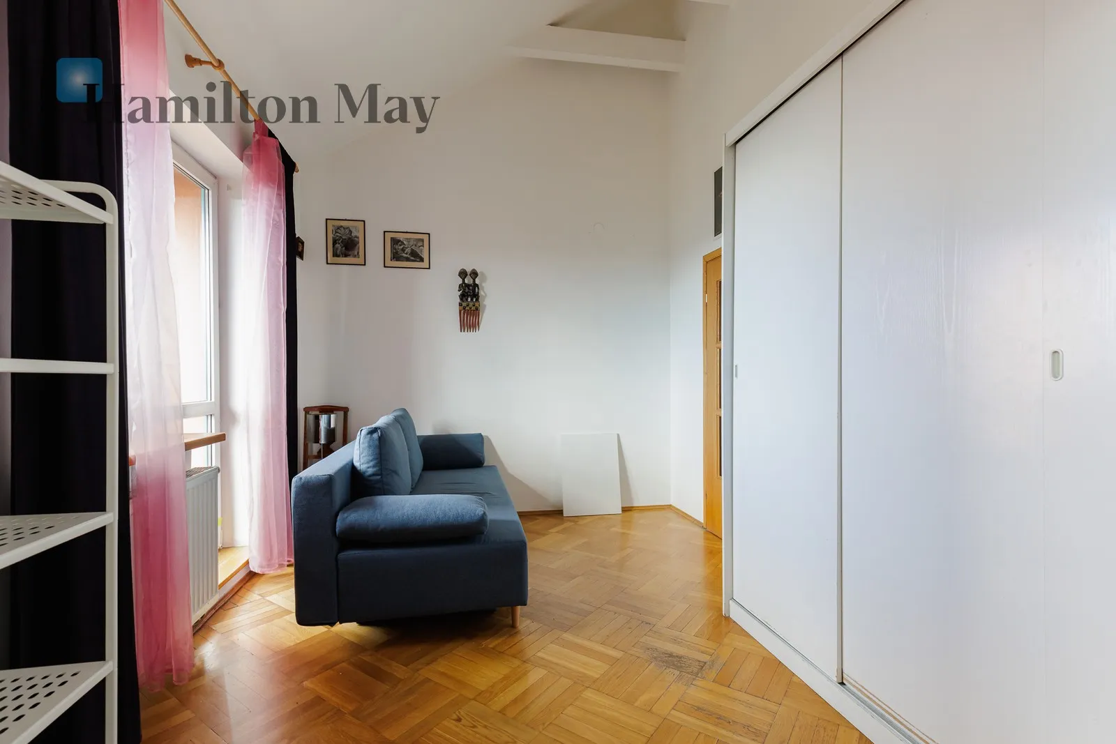 Region: Ursynów Distance to centre: 10.96 km Level: 6 Price: 4000 PLN Bedrooms: 4 - slider