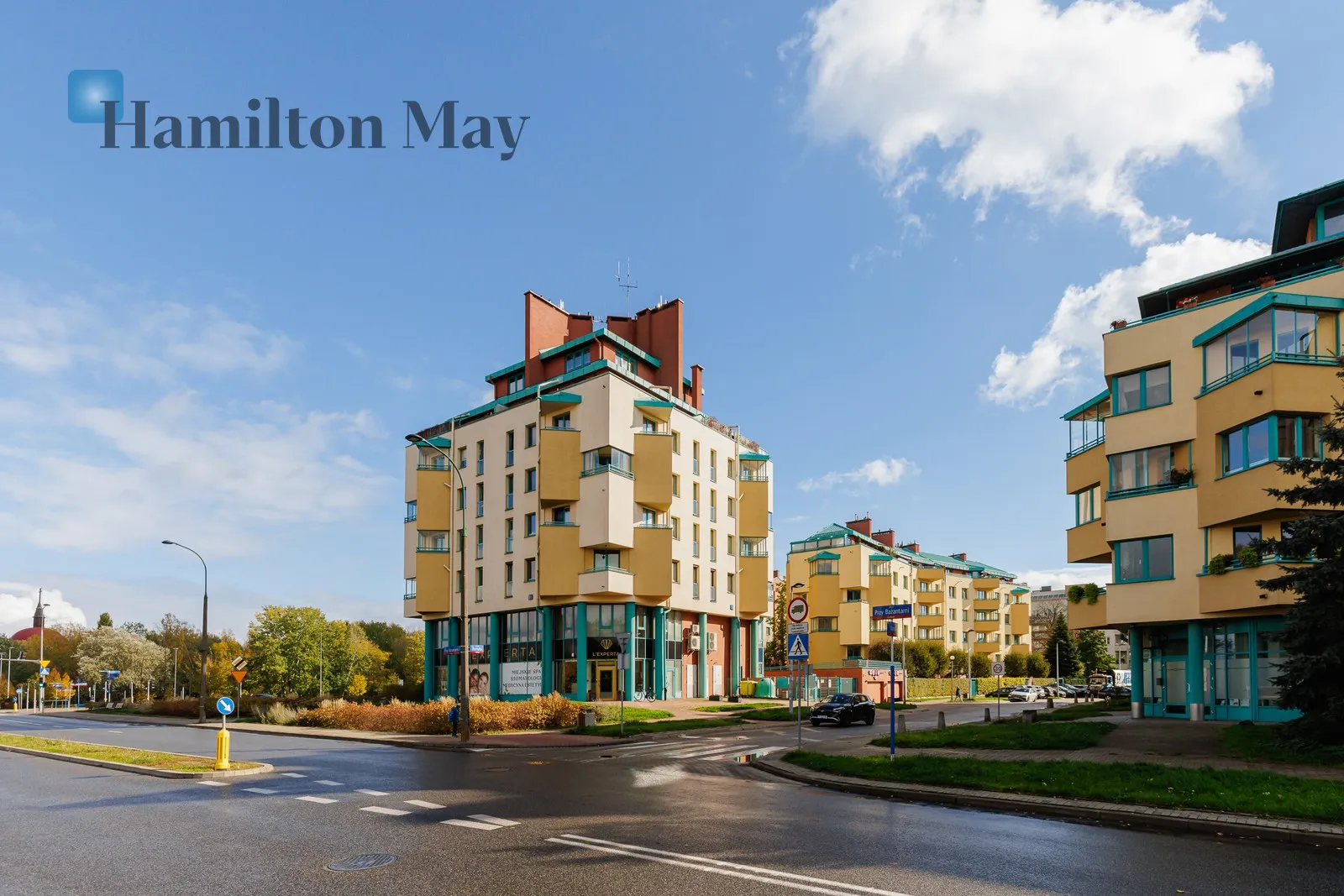 Level: 6 Price: 4000 PLN Bedrooms: 4 Bathrooms: 2 - slider
