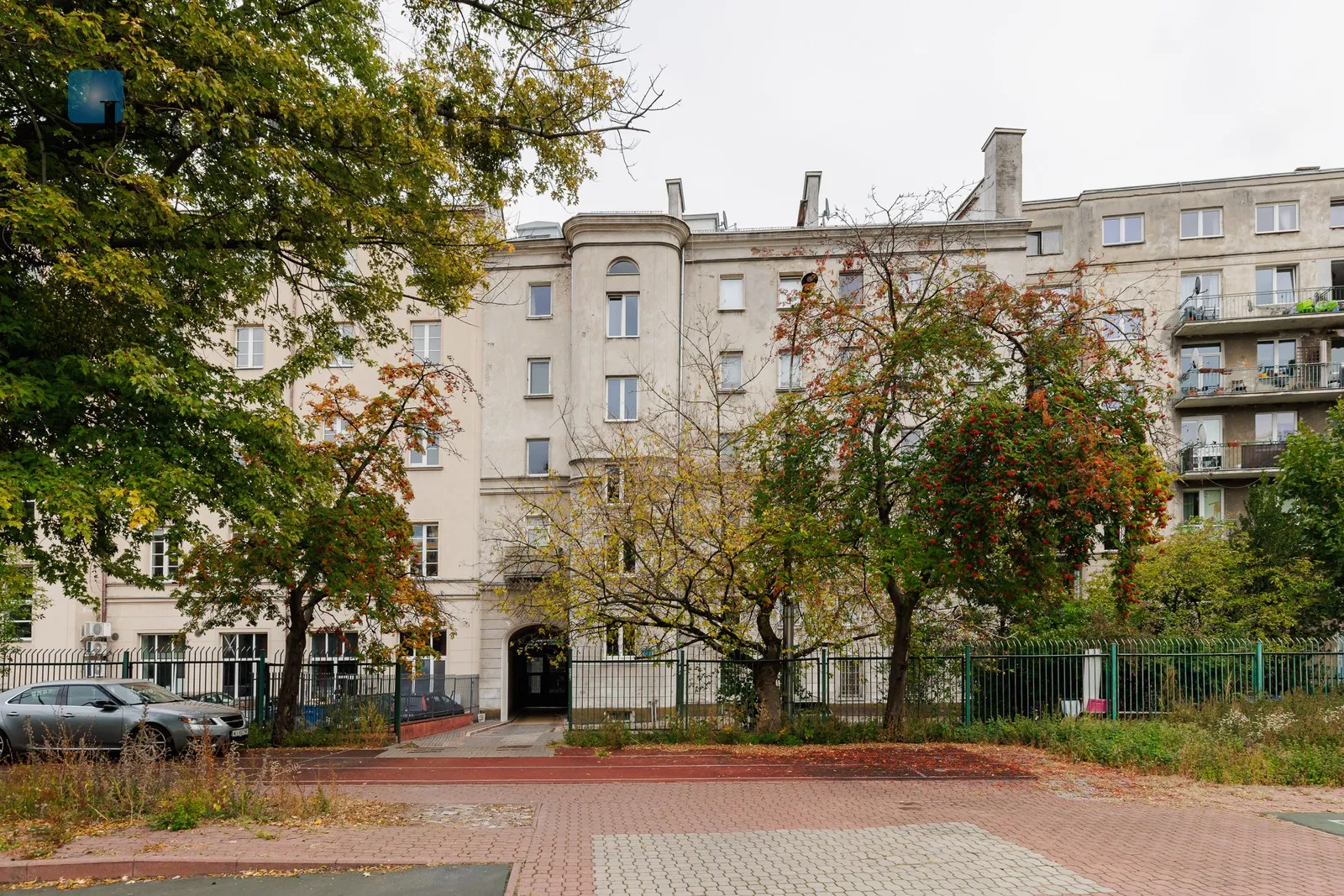 Світла 2-кімнатна квартира площею 45 м² в історичному багатоквартирному будинку в самому серці Варшави - slider