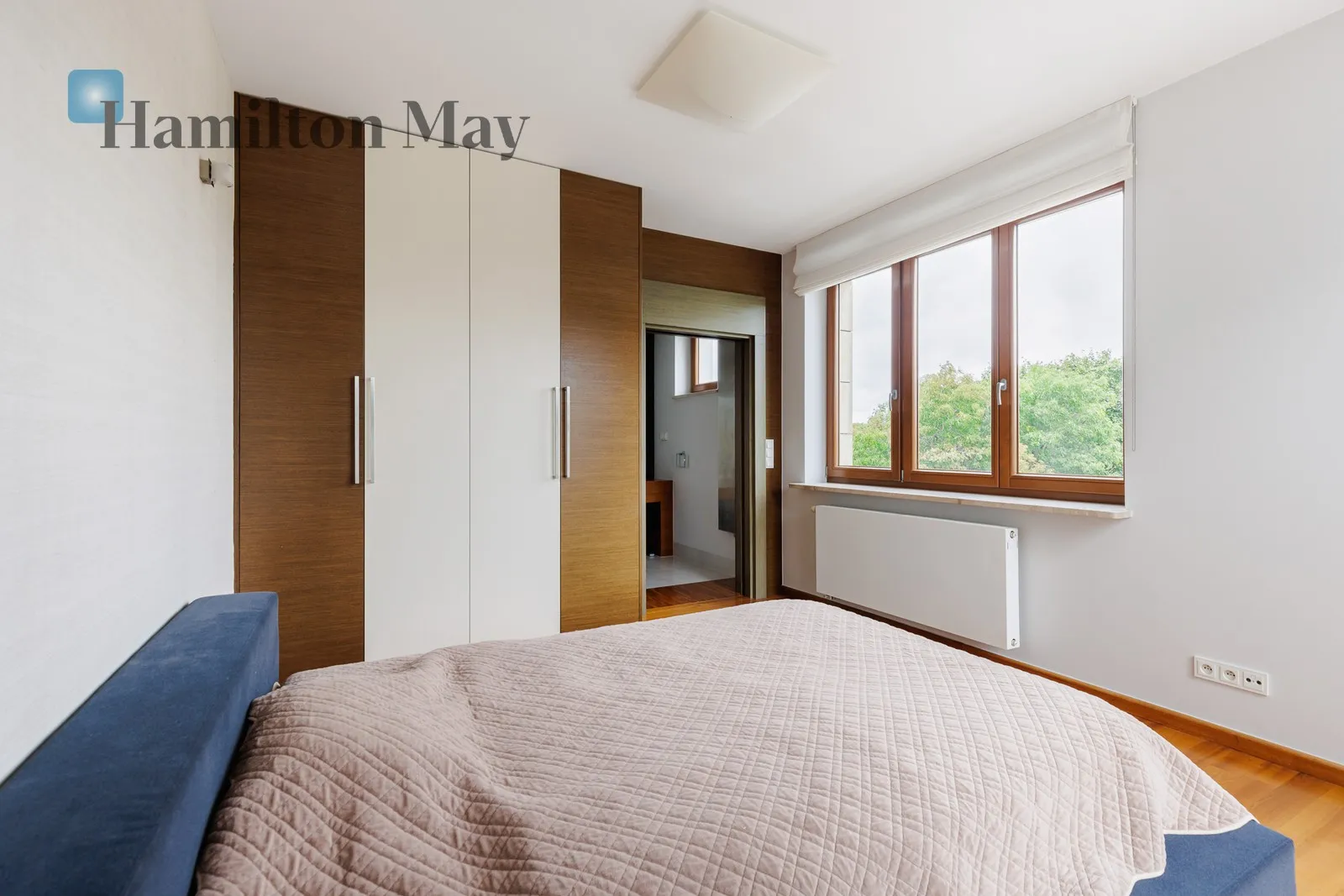 Three-room apartment with two terraces at Pole Mokotowskie - slider
