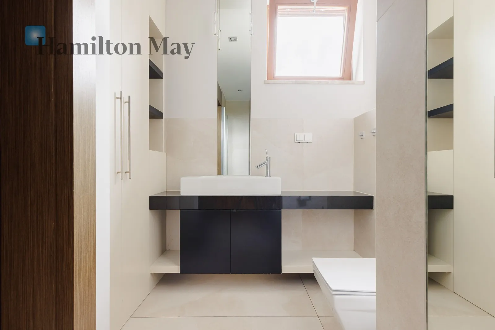 Three-room apartment with two terraces at Pole Mokotowskie - slider
