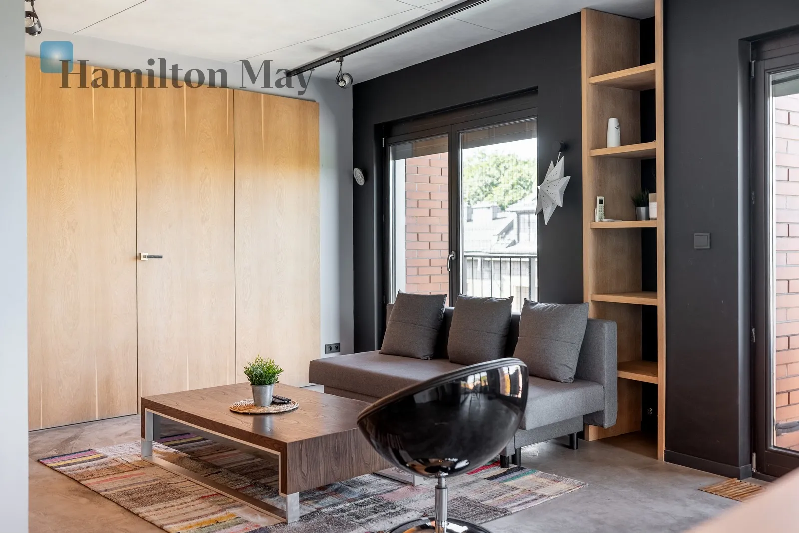 Unique, 3-room apartment in Angel City - slider