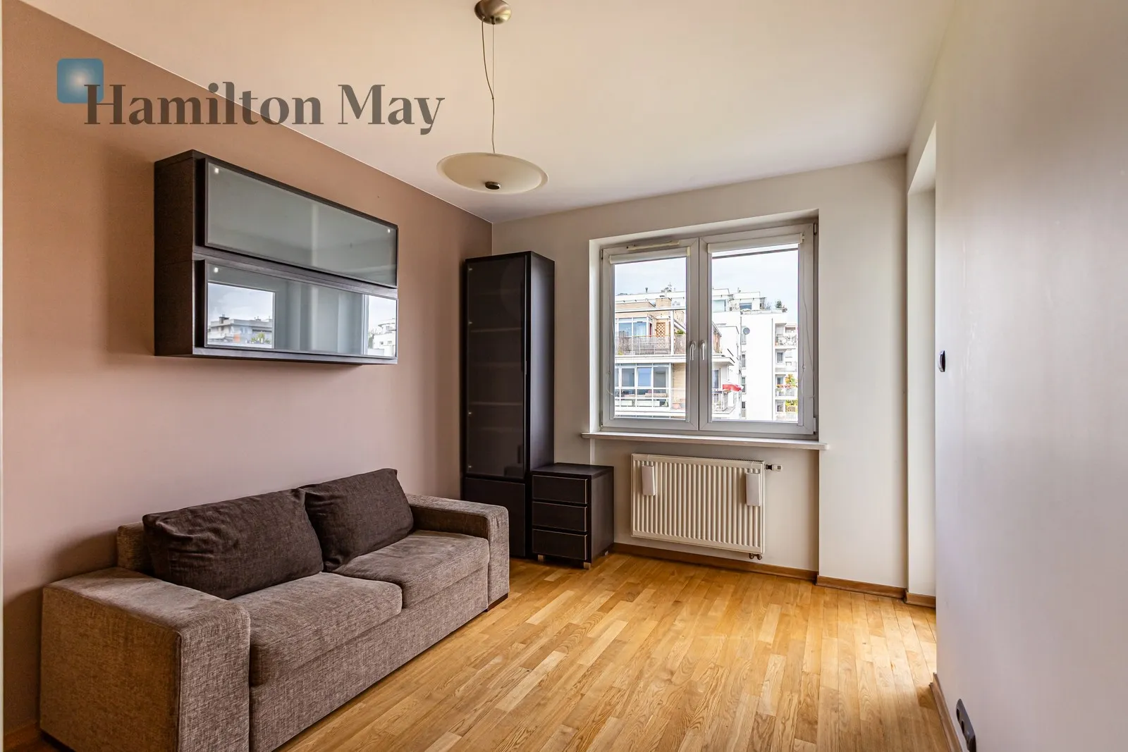 Subregion: Młynów Distance to centre: 3.83 km Level: 4 Price: 6500 PLN Bedrooms: 2 Bathrooms: 1 Size: 79m2 Price/m2: 82 PLN - slider