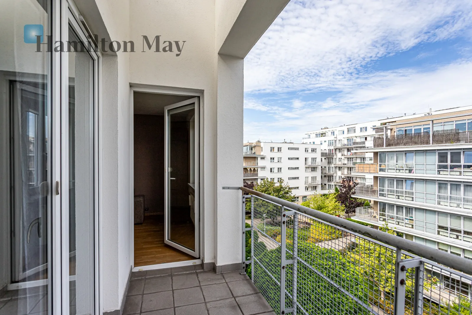 Subregion: Młynów Distance to centre: 3.83 km Level: 4 Price: 6500 PLN Bedrooms: 2 Bathrooms: 1 - slider