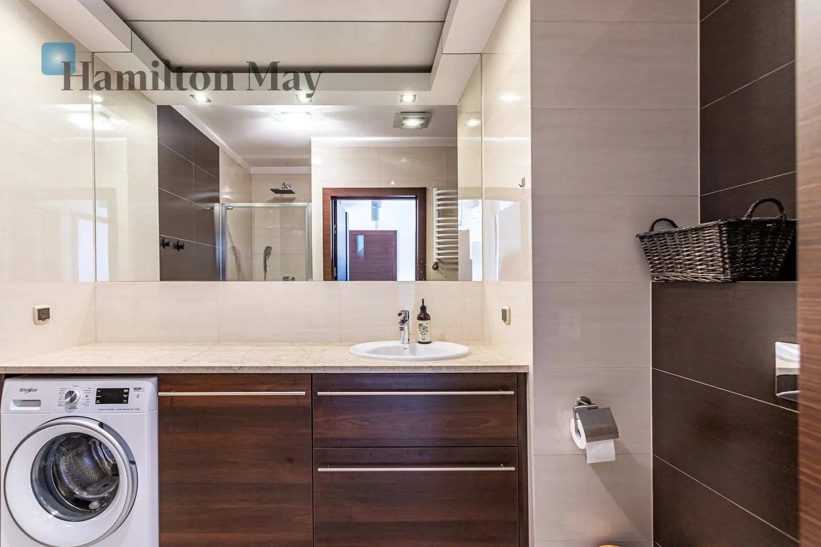 Region: Wola Subregion: Młynów Distance to centre: 3.83 km Level: 4 Price: 6500 PLN Bedrooms: 2 Bathrooms: 1 - slider