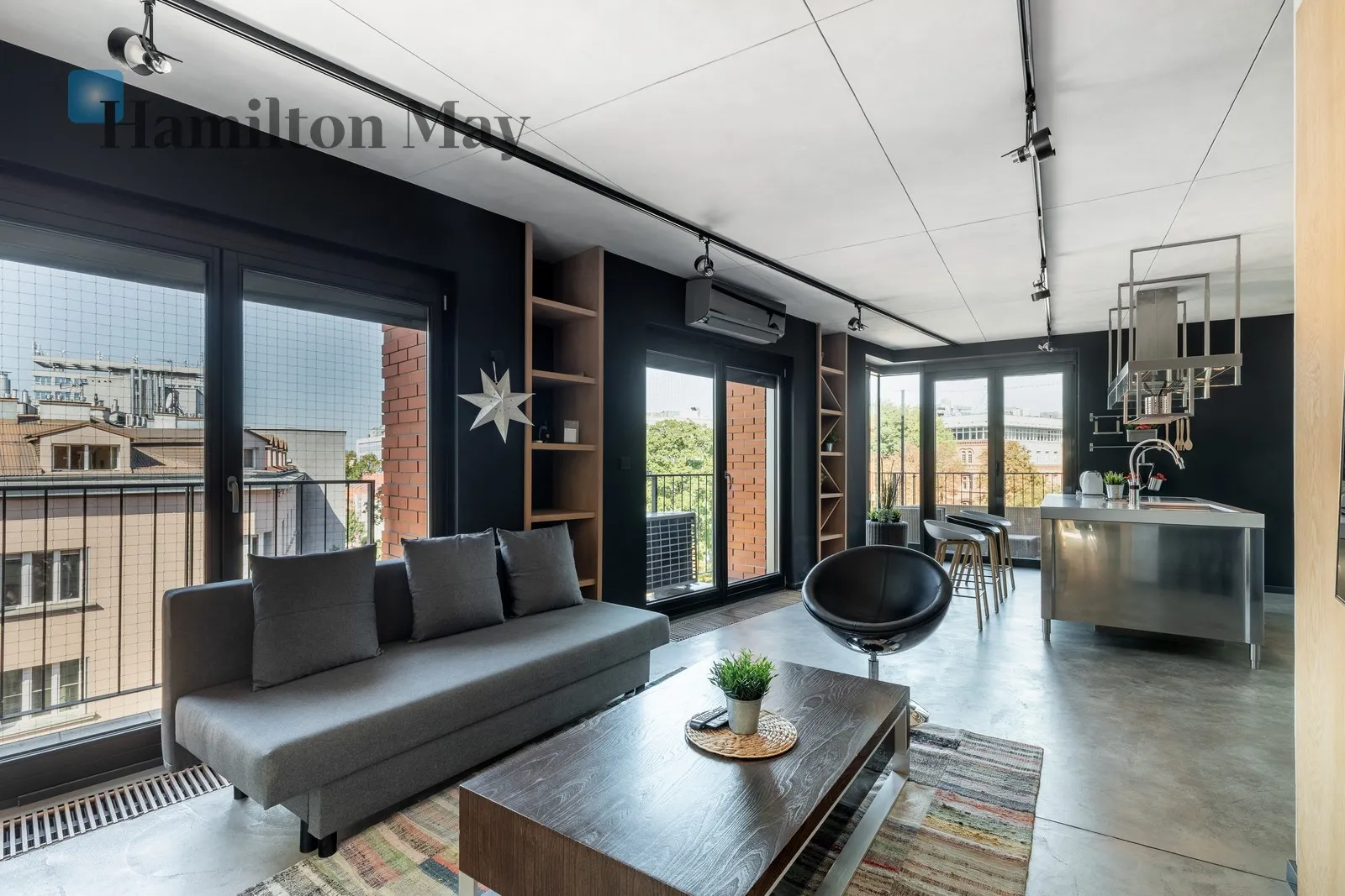 Unique, 3-room apartment in Angel City - slider