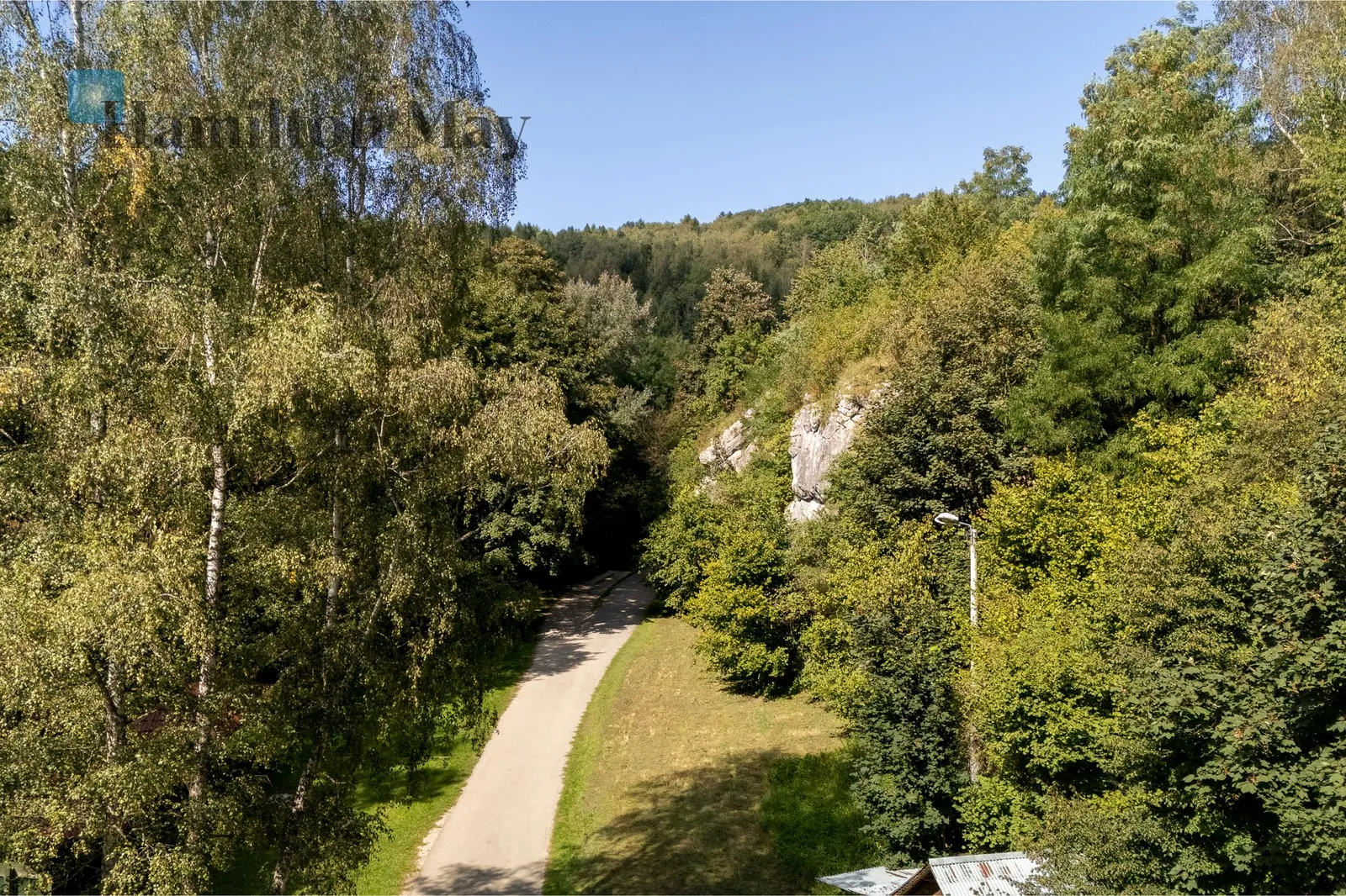 City: Kobylany Street: Górska Region: Kobylany Distance to centre: 15.9 km - slider
