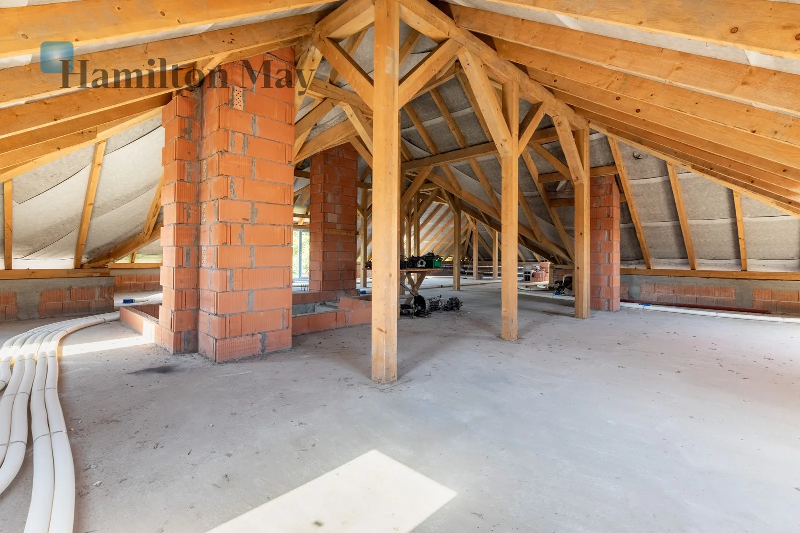 Plot size: 1700m2 Price/m2: 4987 PLN - slider