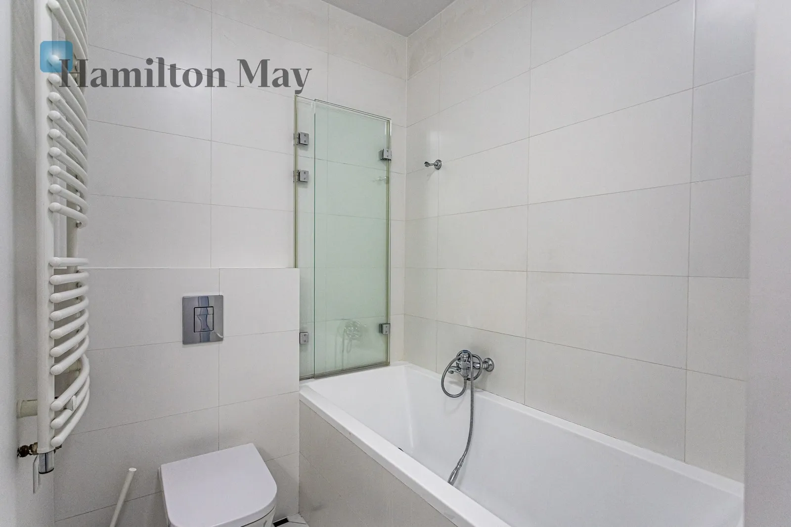 Region: Wilanów Subregion: Błonia Wilanowskie Distance to centre: 8.57 km Level: 3 Price: 2279000 PLN Bedrooms: 2 - slider