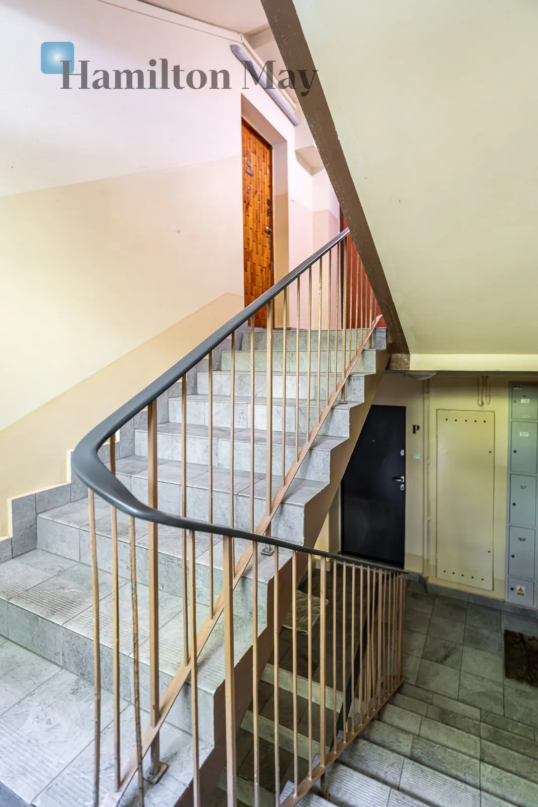 Distance to centre: 5.46 km Level: 2 Price: 1200 PLN Bedrooms: 1 Bathrooms: 1 Size: 25m2 - slider