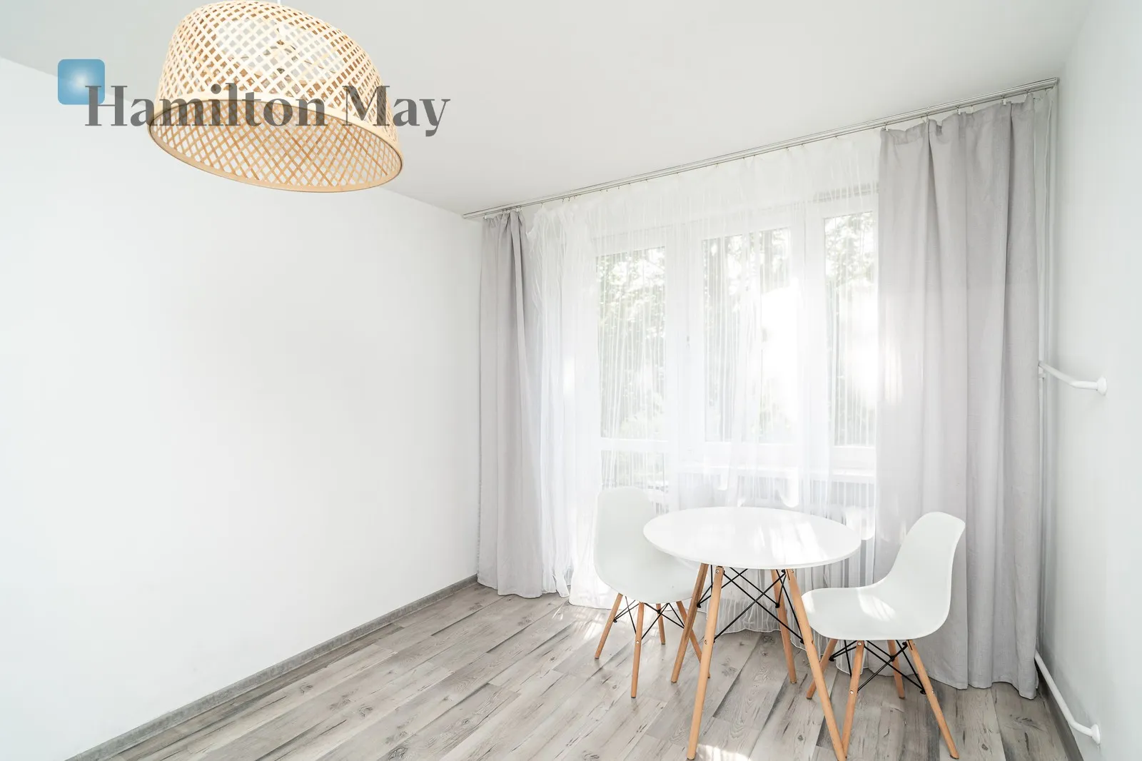 City: Kraków Street: Osiedle Tysiąclecia Region: Mistrzejowice Distance to centre: 5.46 km Level: 2 Price: 1200 PLN Bedrooms: 1 Bathrooms: 1 Size: 25m2 - slider