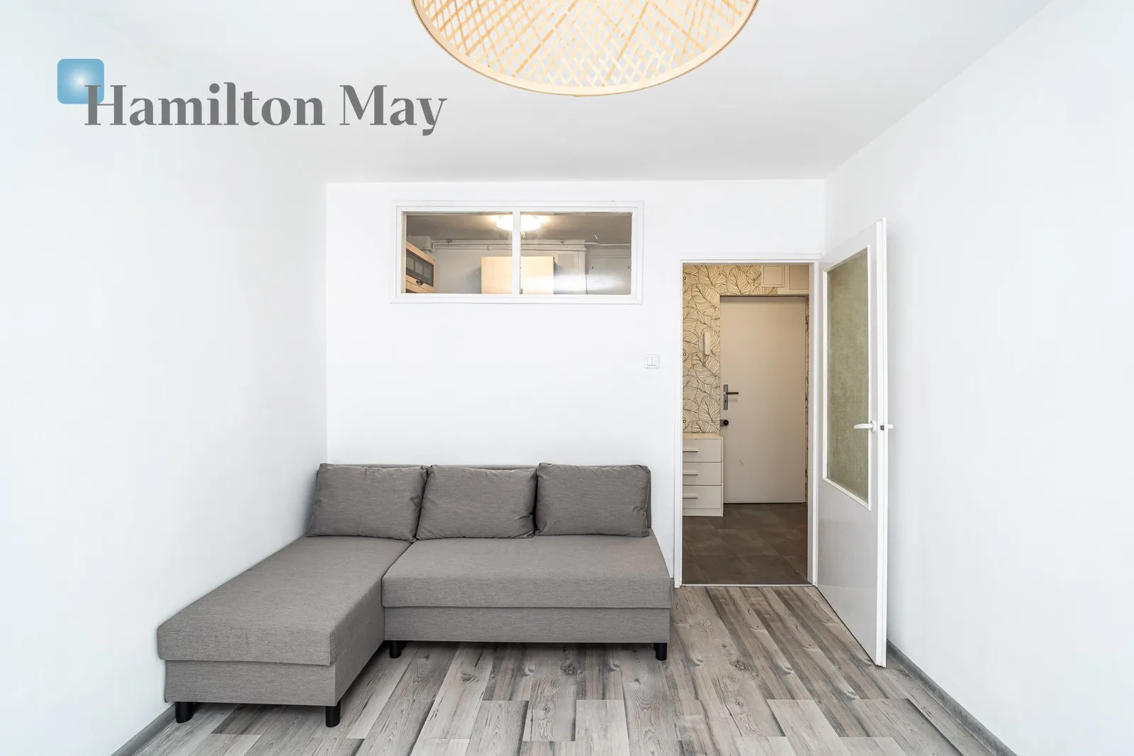 Street: Osiedle Tysiąclecia Region: Mistrzejowice Distance to centre: 5.46 km Level: 2 Price: 1200 PLN Bedrooms: 1 Bathrooms: 1 Size: 25m2 Price/m2: 48 PLN - slider