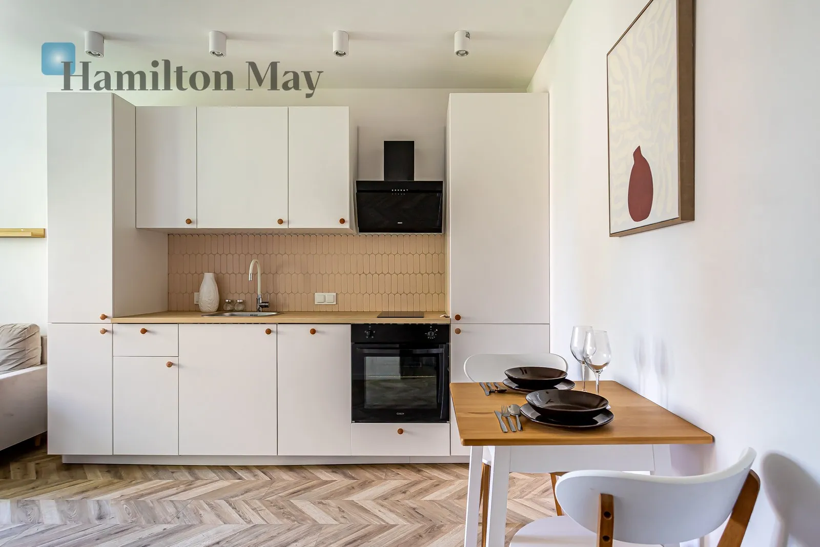 Street: Mordechaja Anielewicza Region: Wola Subregion: Mirów Distance to centre: 2.83 km Level: 1 Price: 669000 PLN Bedrooms: 1 Bathrooms: 1 Size: 27m2 - slider