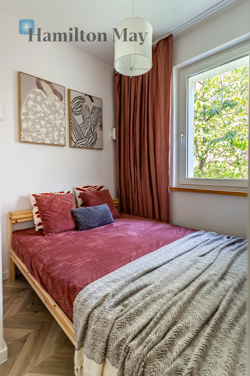 Region: Wola Subregion: Mirów Distance to centre: 2.83 km Level: 1 Price: 669000 PLN Bedrooms: 1 Bathrooms: 1 Size: 27m2 - slider