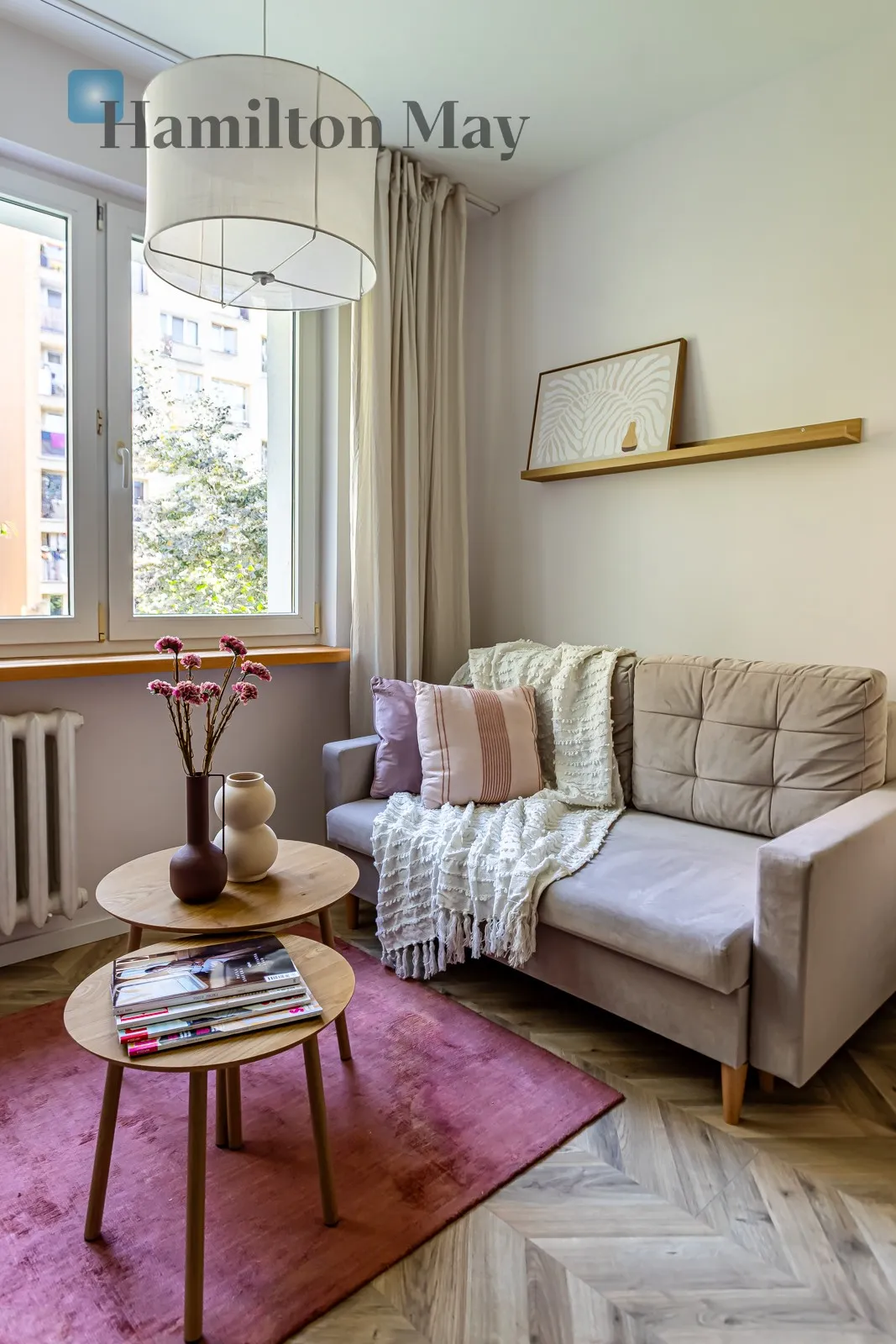 Subregion: Mirów Distance to centre: 2.83 km Level: 1 Price: 669000 PLN Bedrooms: 1 Bathrooms: 1 Size: 27m2 Price/m2: 24778 PLN - slider