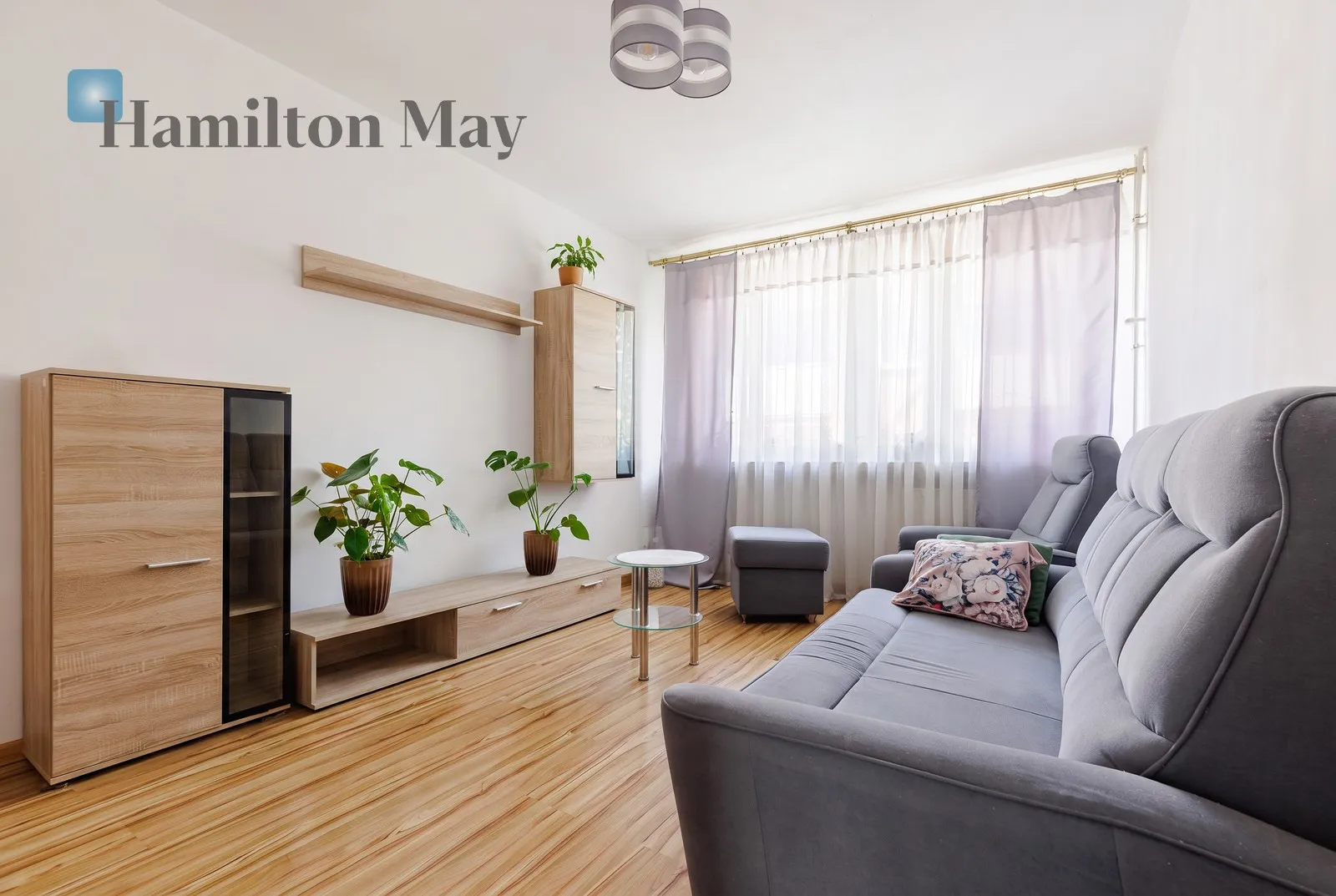 City: Warszawa Street: Władysława Korotyńskiego Region: Ochota Subregion: Rakowiec Distance to centre: 4.15 km Level: 3 Price: 599000 PLN Bedrooms: 1 - slider