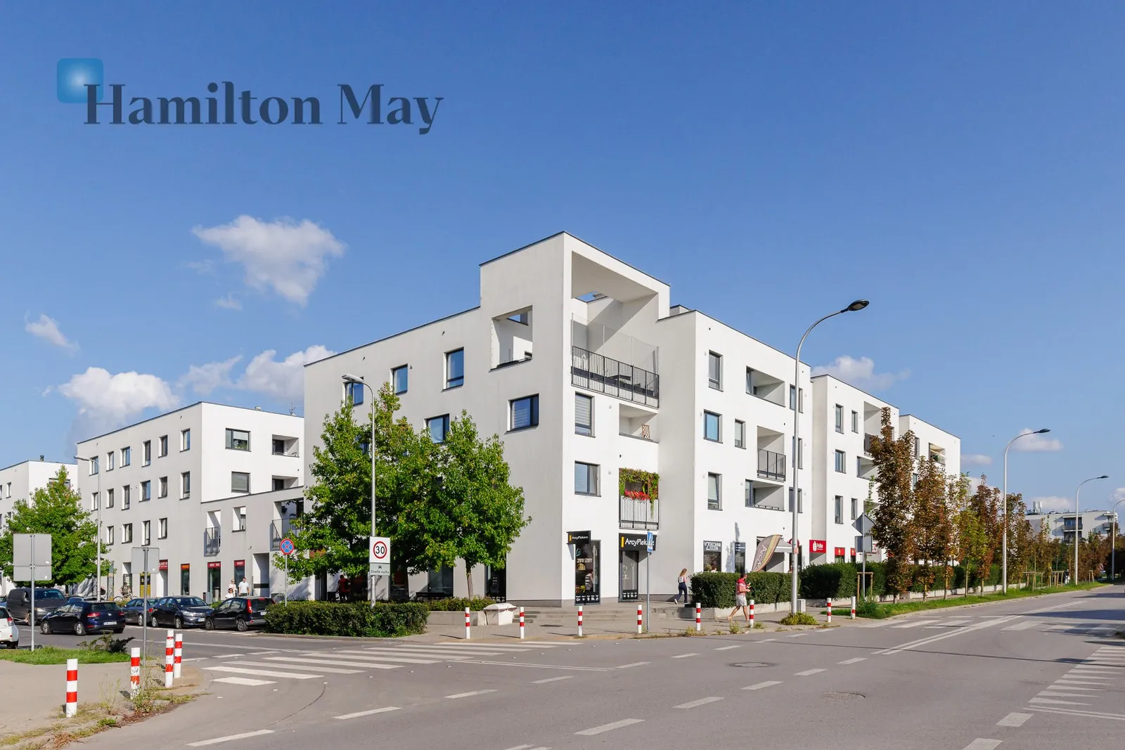 Distance to centre: 7.03 km Level: 3 Price: 3800 PLN Bedrooms: 1 Bathrooms: 1 - slider