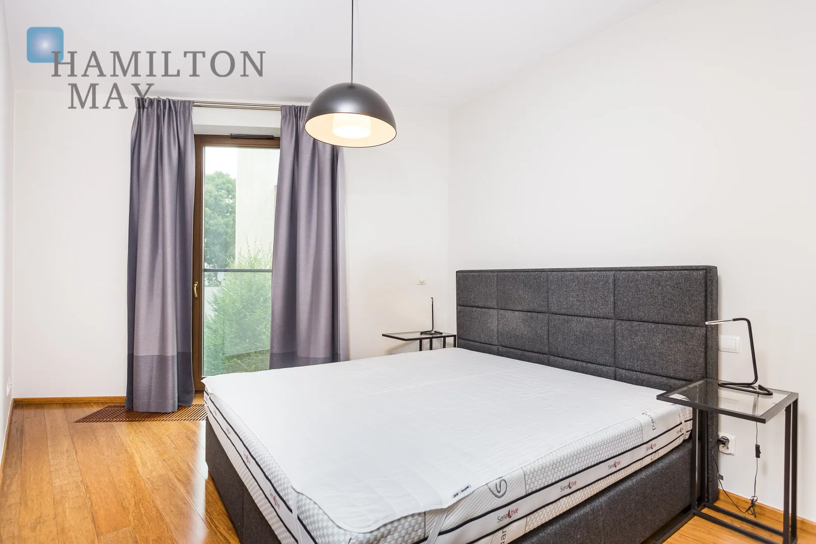 A luxurious apartment in one of the most beautiful places in Krakow - slider