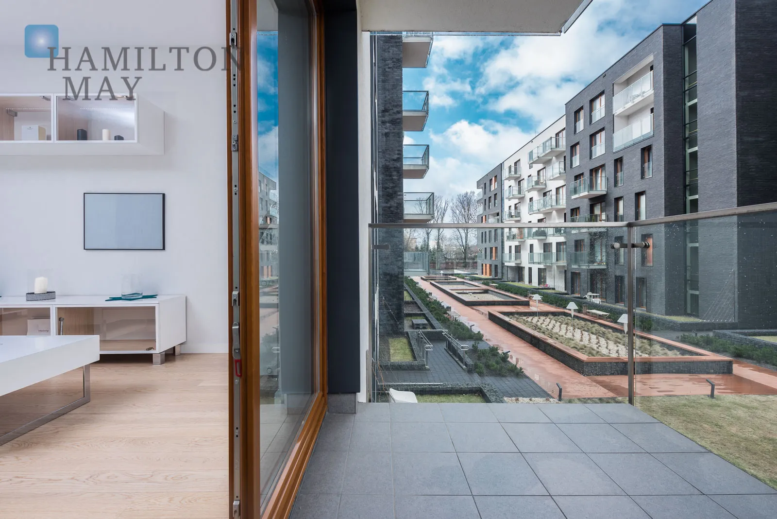 Ekskluzywny apartament z balkonem w sercu Krakowa - slider