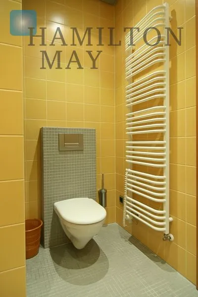 Modern two bedroom apartment in a great location - slider
