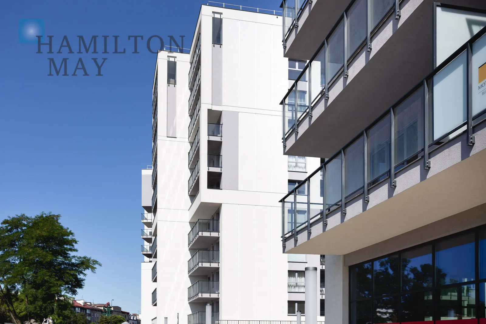 Exclusive, two-story apartment with a dressing room and two bathrooms - slider